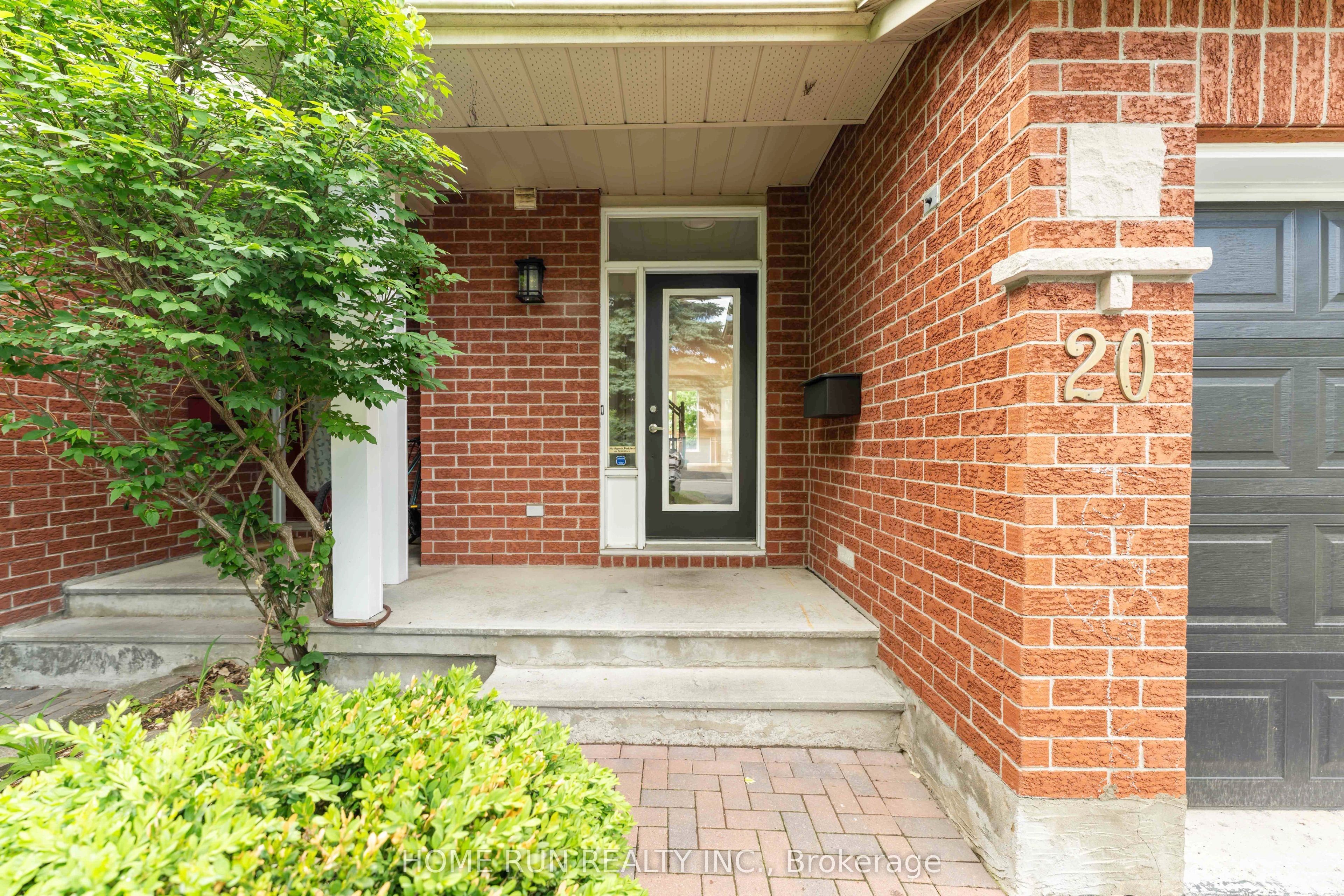 20 Redding Way, South of Baseline to Knoxdale, ON K2G 6C2 photo 2
