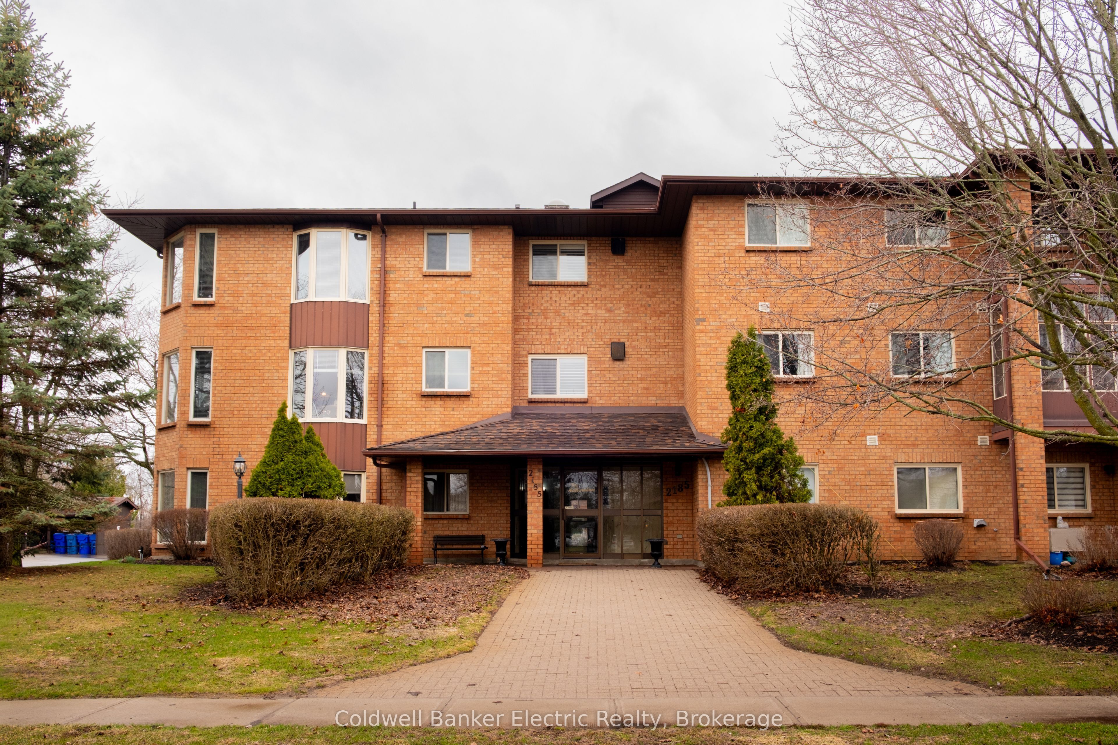 2185 Walker Avenue 105, Peterborough, ON K9L 1T6 photo 2