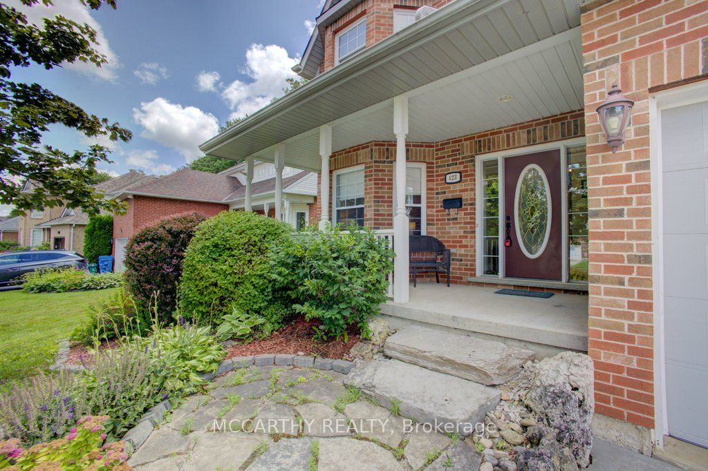 423 Old Village Lane, Shelburne, ON L9V 3A5 photo 3