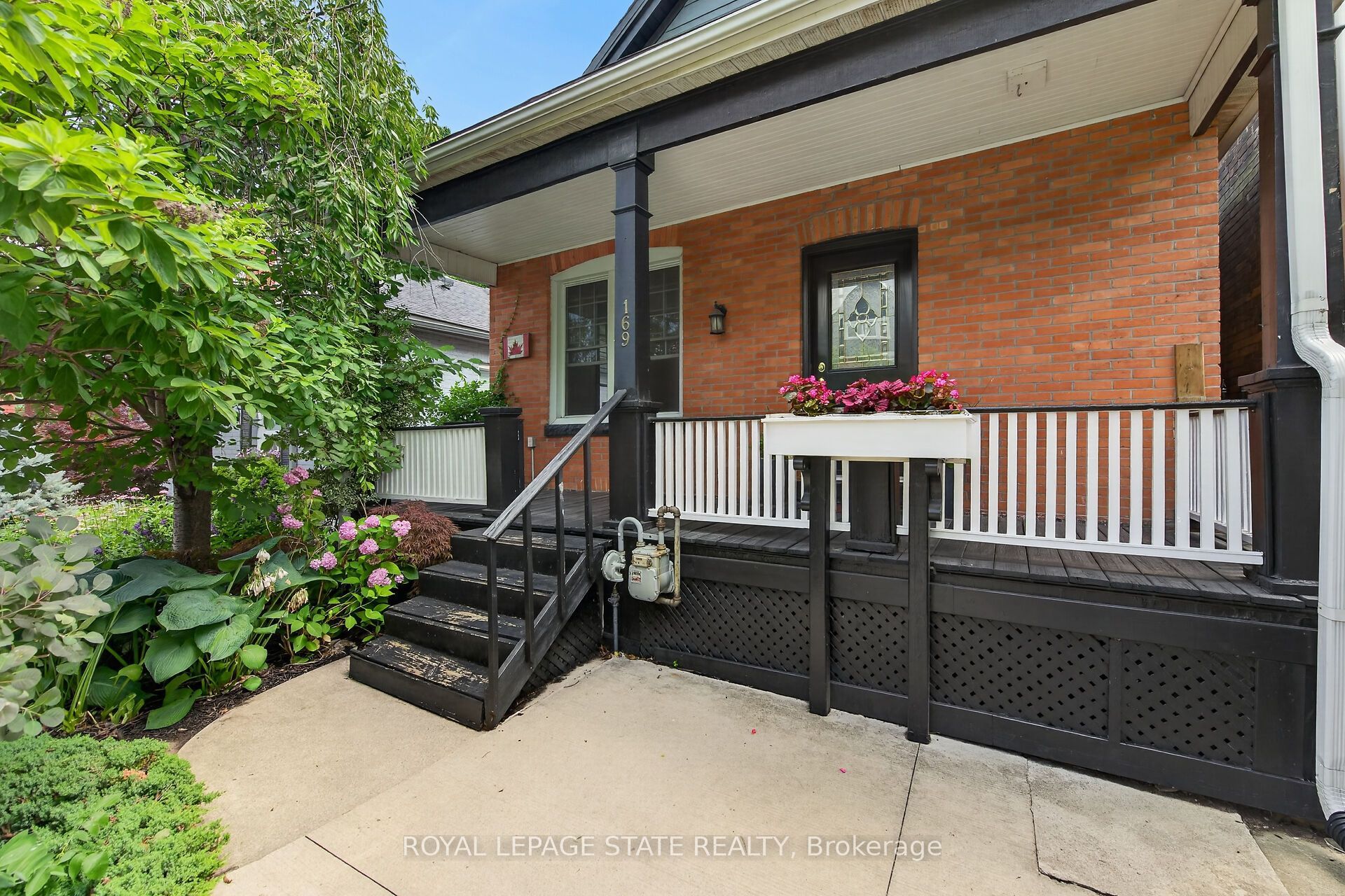 169 Emerald Street S, Hamilton, ON L8N 2V6 photo 2