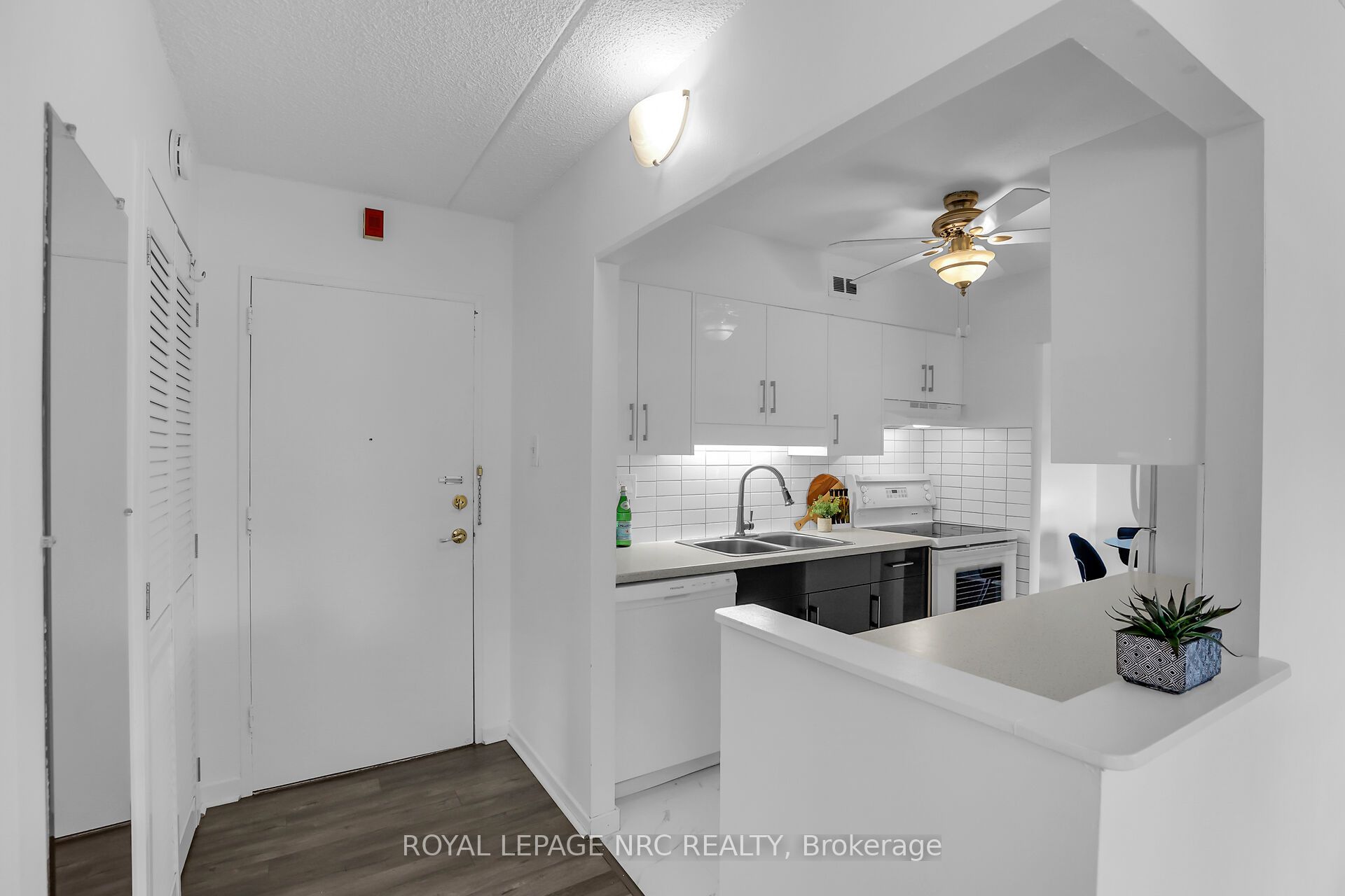 196 Scott Street 208, St. Catharines, ON L2N 5T2 photo 4
