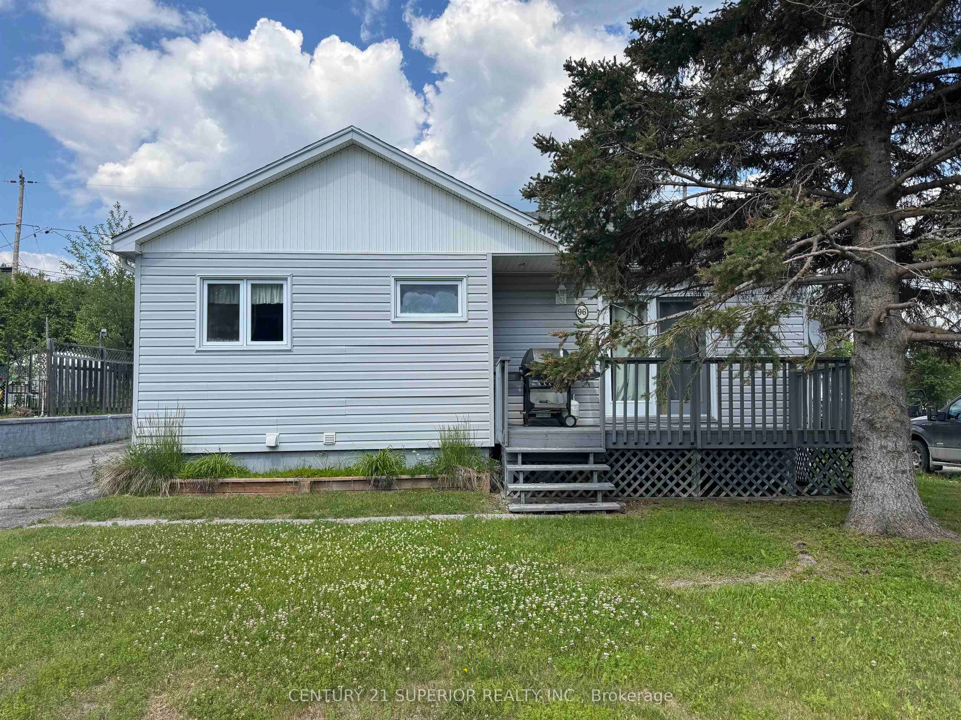 96 Warbler Drive, Manitouwadge, ON P0T 2C0