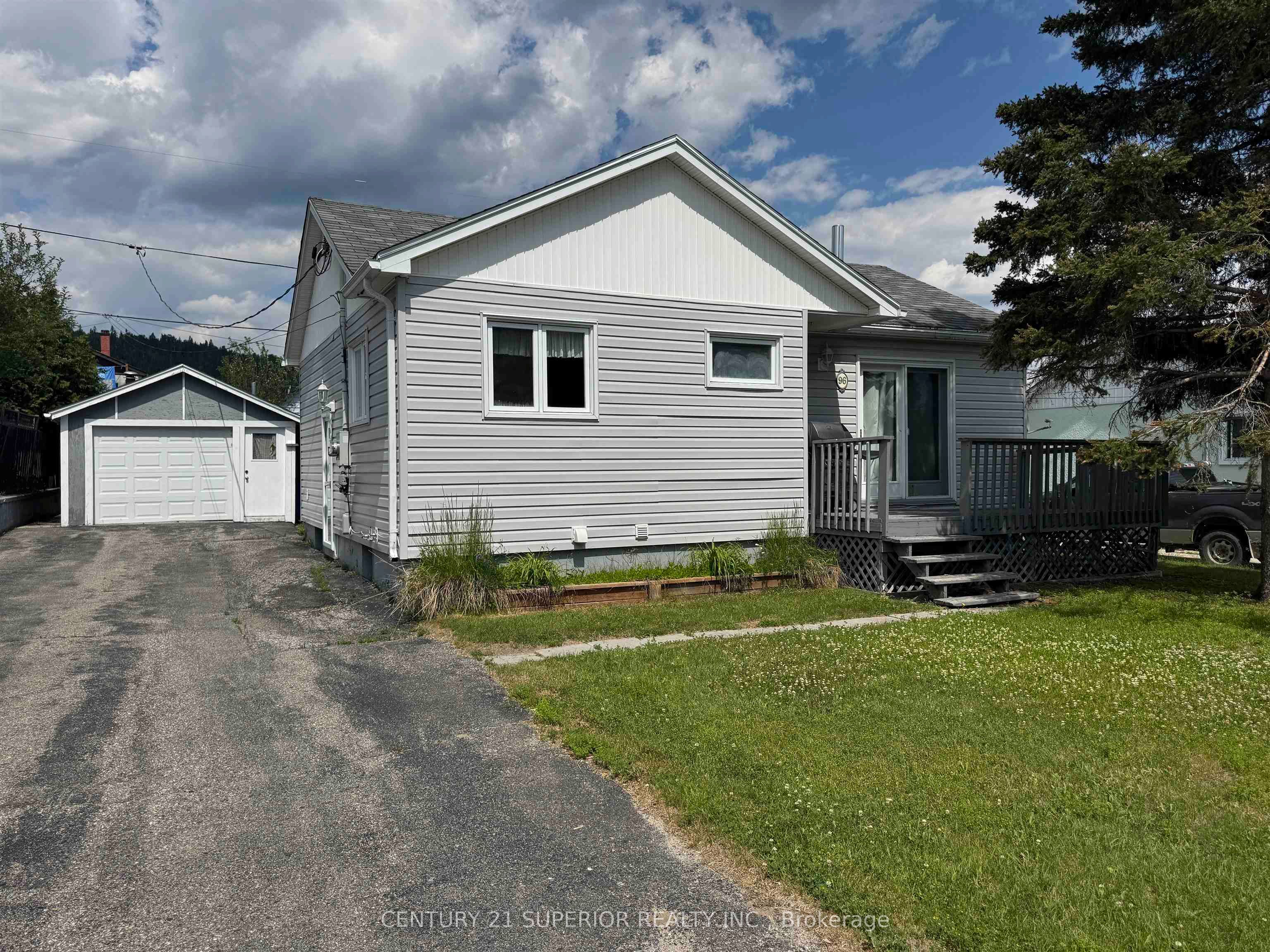 96 Warbler Drive, Manitouwadge, ON P0T 2C0 photo 3