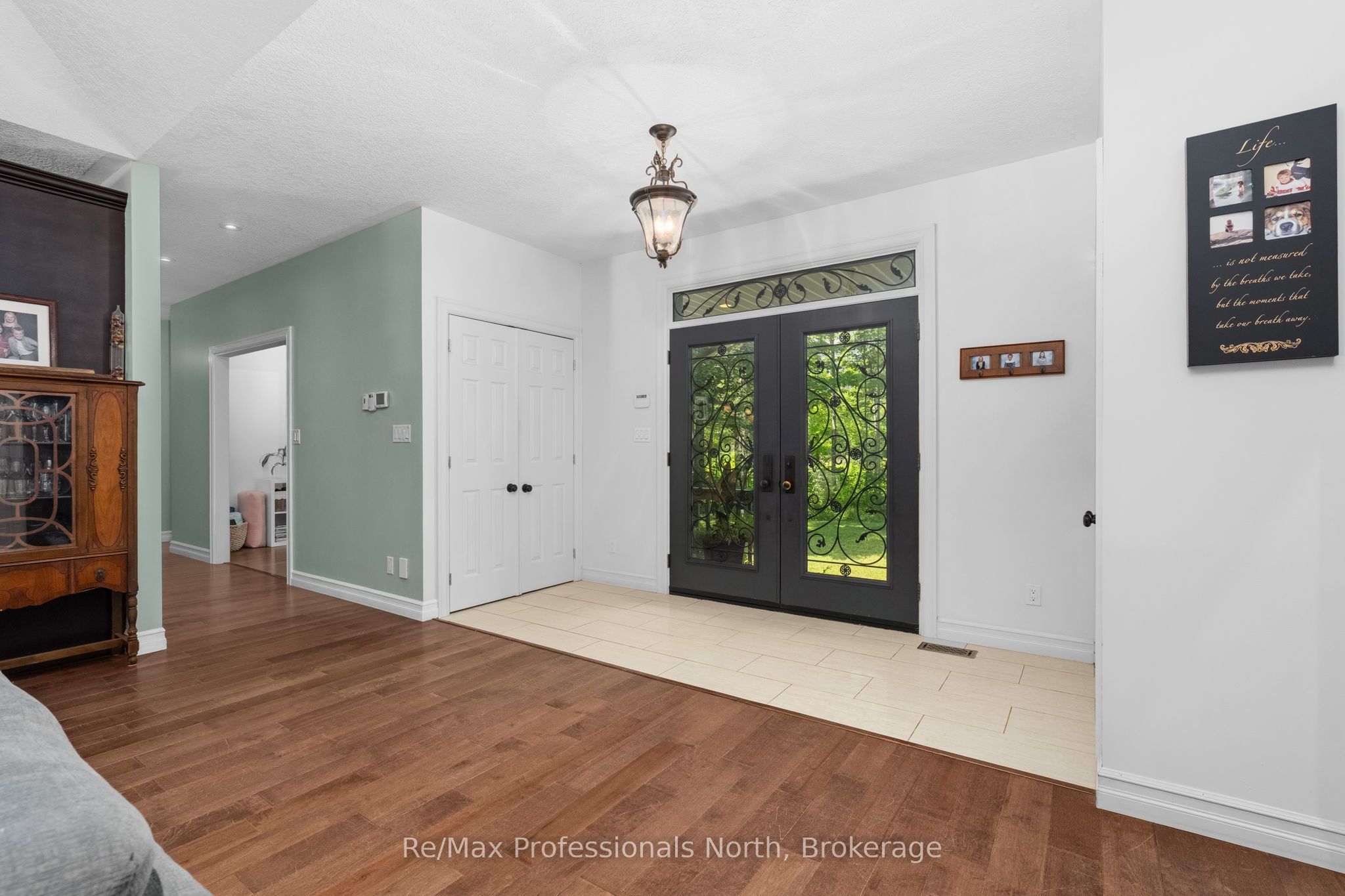 2452 Doe Lake Road, Gravenhurst, ON P1P 1R3 photo 4