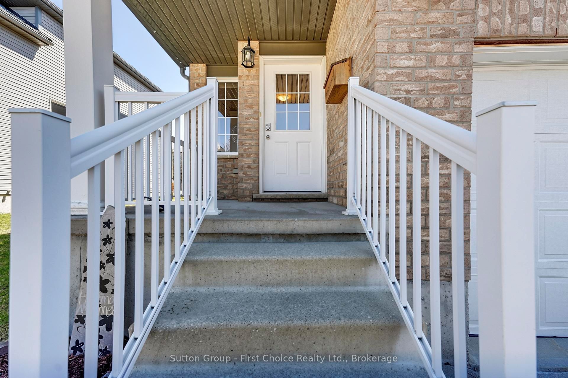 670 Reid Crescent, North Perth, ON N4W 0A1 photo 5