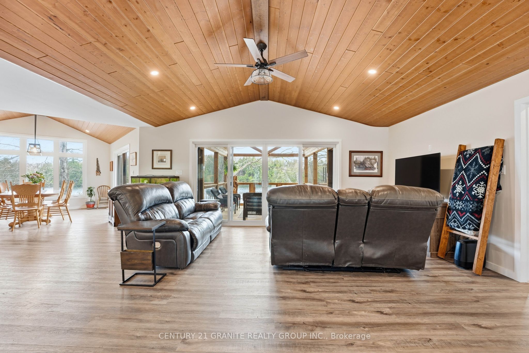 1407 Abrams Road W, Highlands East, ON K0L 1C0 photo 4