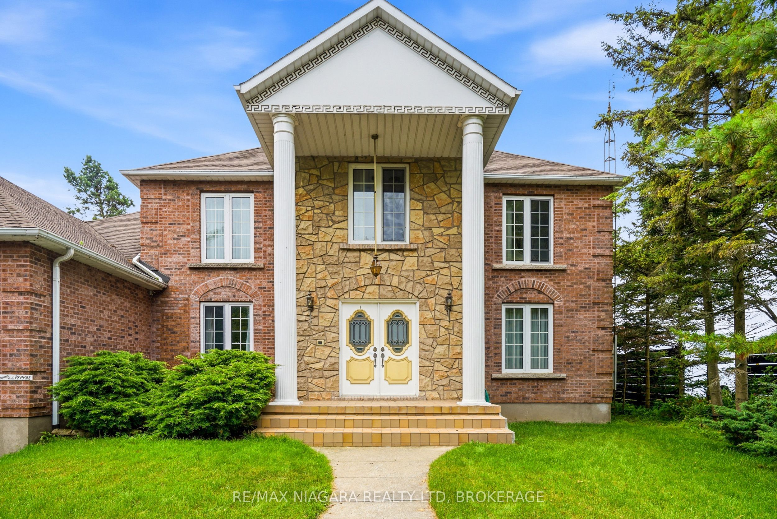 599 Lakeshore Road E, Port Colborne, ON L3K 5V3 photo 3