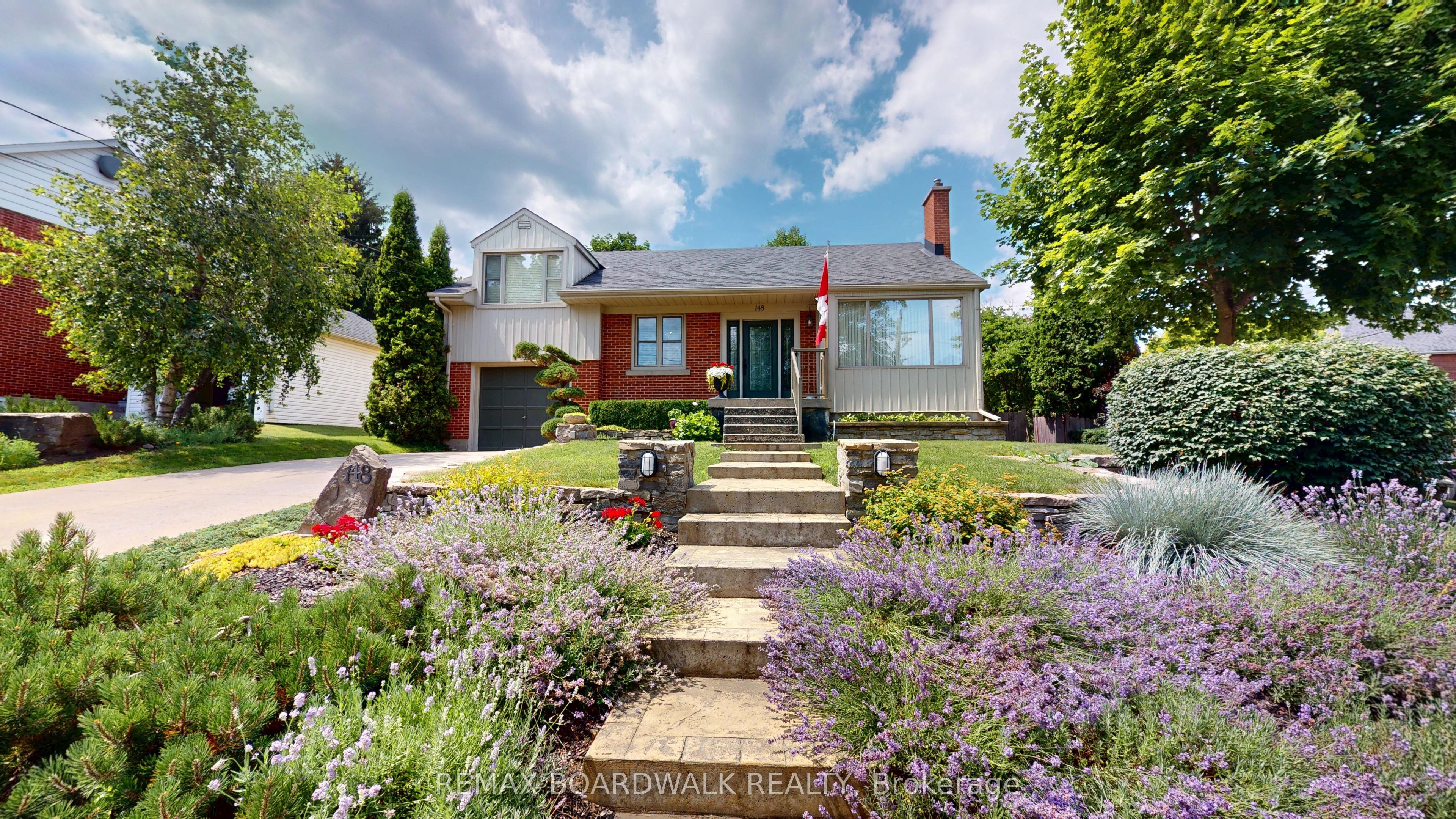 148 James Street E, Brockville, ON K6V 1L2