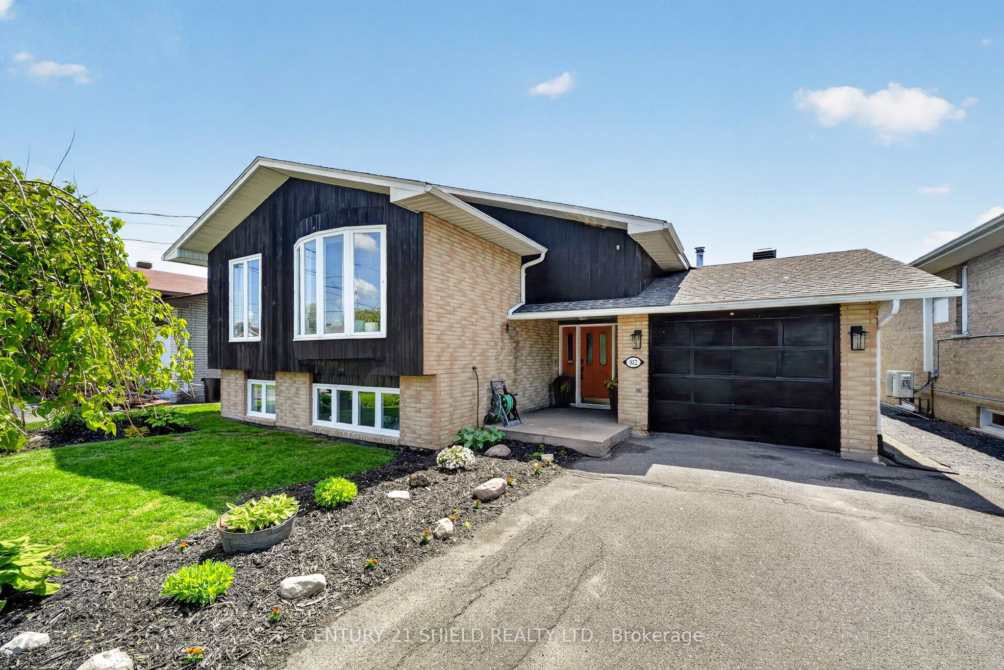 812 BRIARHILL Avenue, Cornwall, ON K6J 3N5