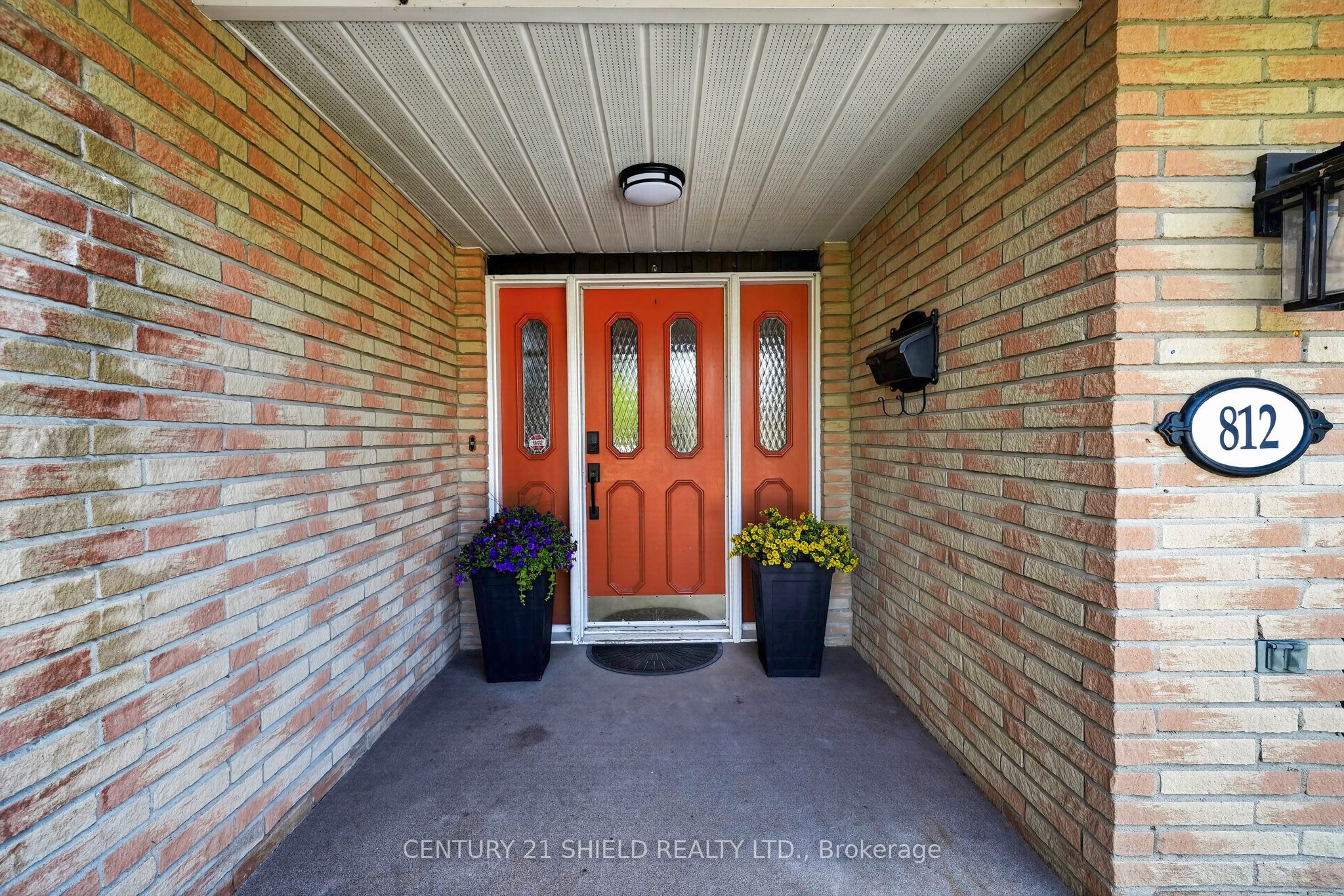 812 BRIARHILL Avenue, Cornwall, ON K6J 3N5 photo 2