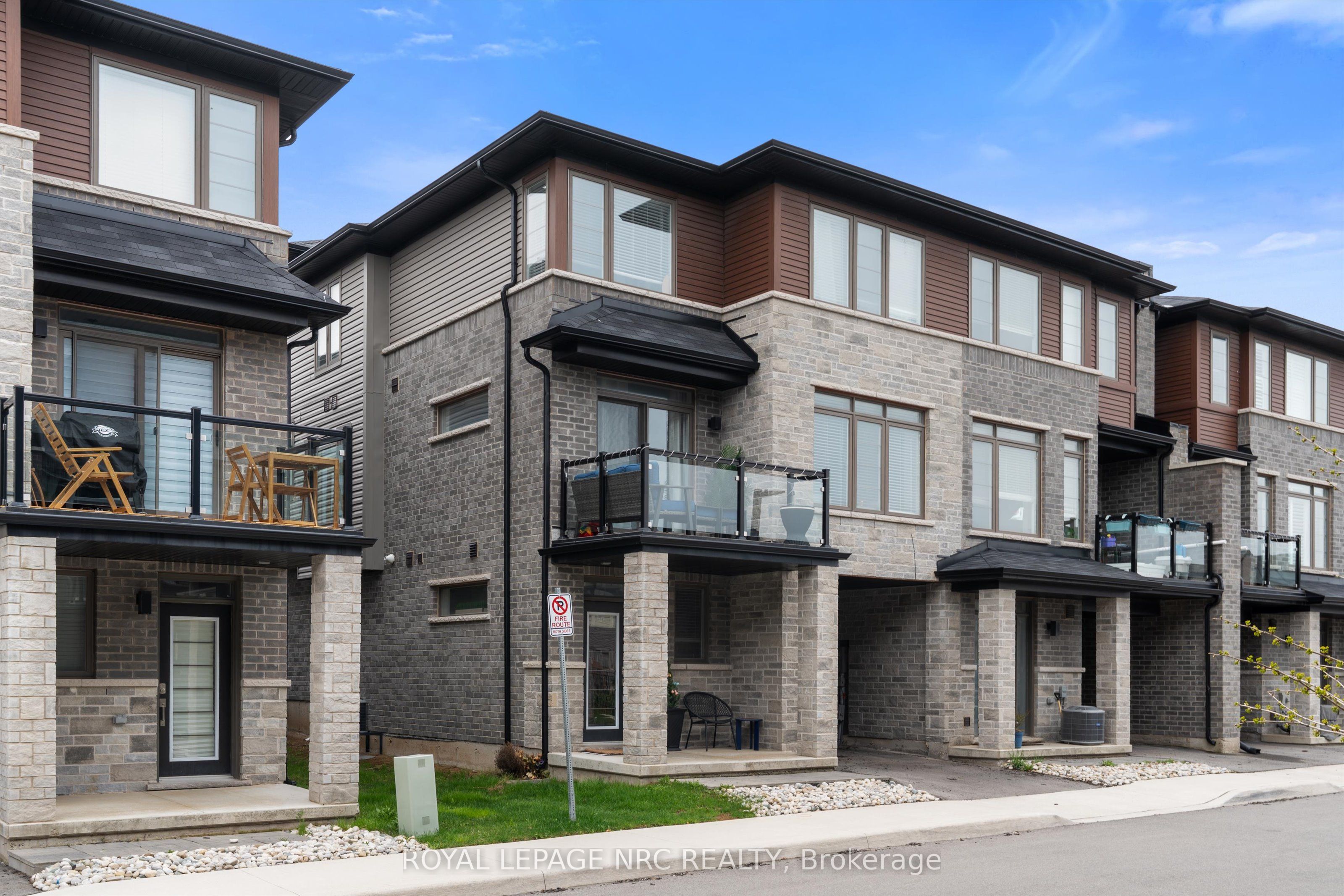 5000 Connor Drive 17, Lincoln, ON L3J 0T4 photo 3