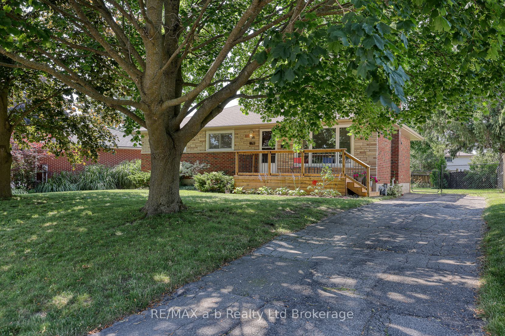 18 Chisholm Drive, Ingersoll, ON N5C 2C4 photo 2