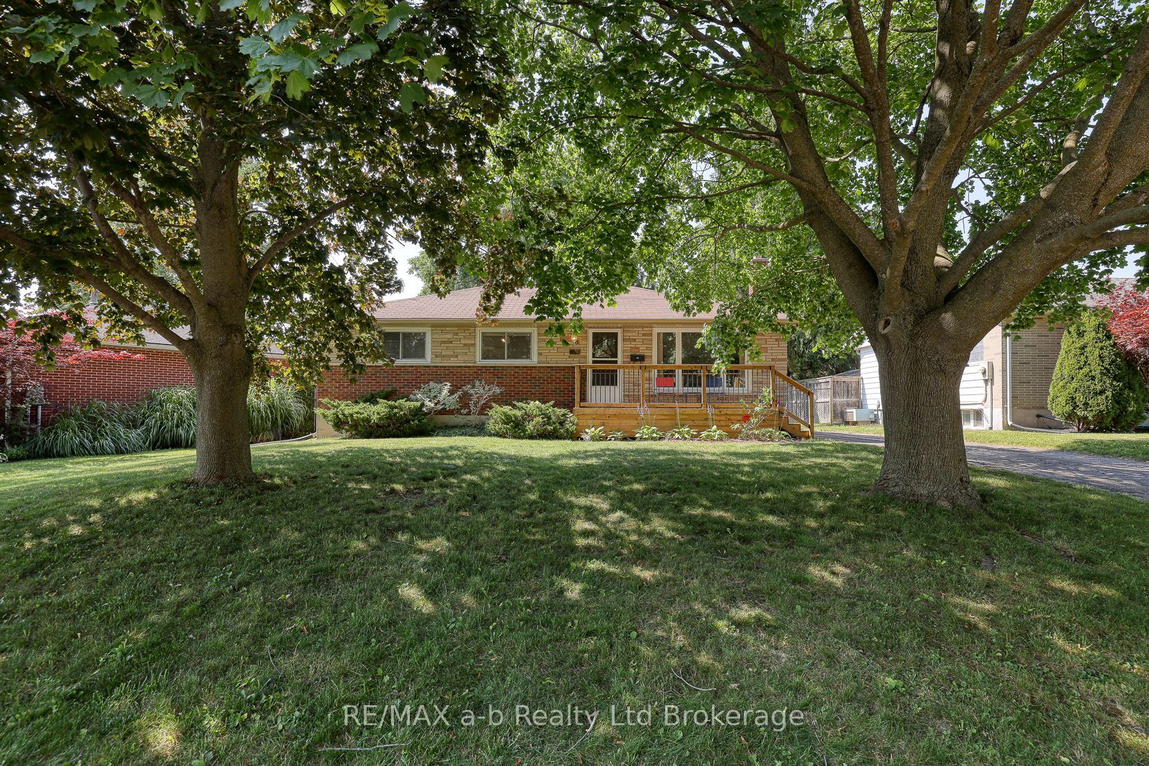 18 Chisholm Drive, Ingersoll, ON N5C 2C4 photo 3