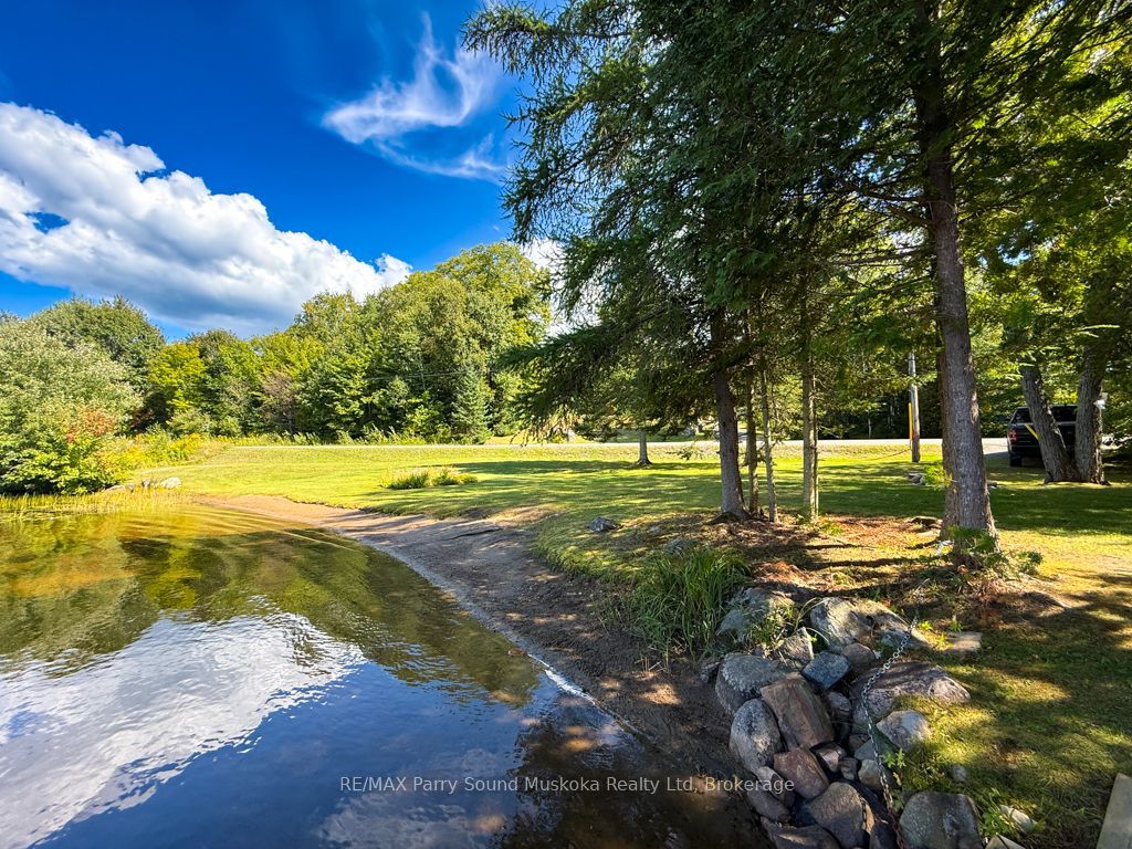 127 BURNETTS Road, McKellar, ON P2A 0B5 photo 3