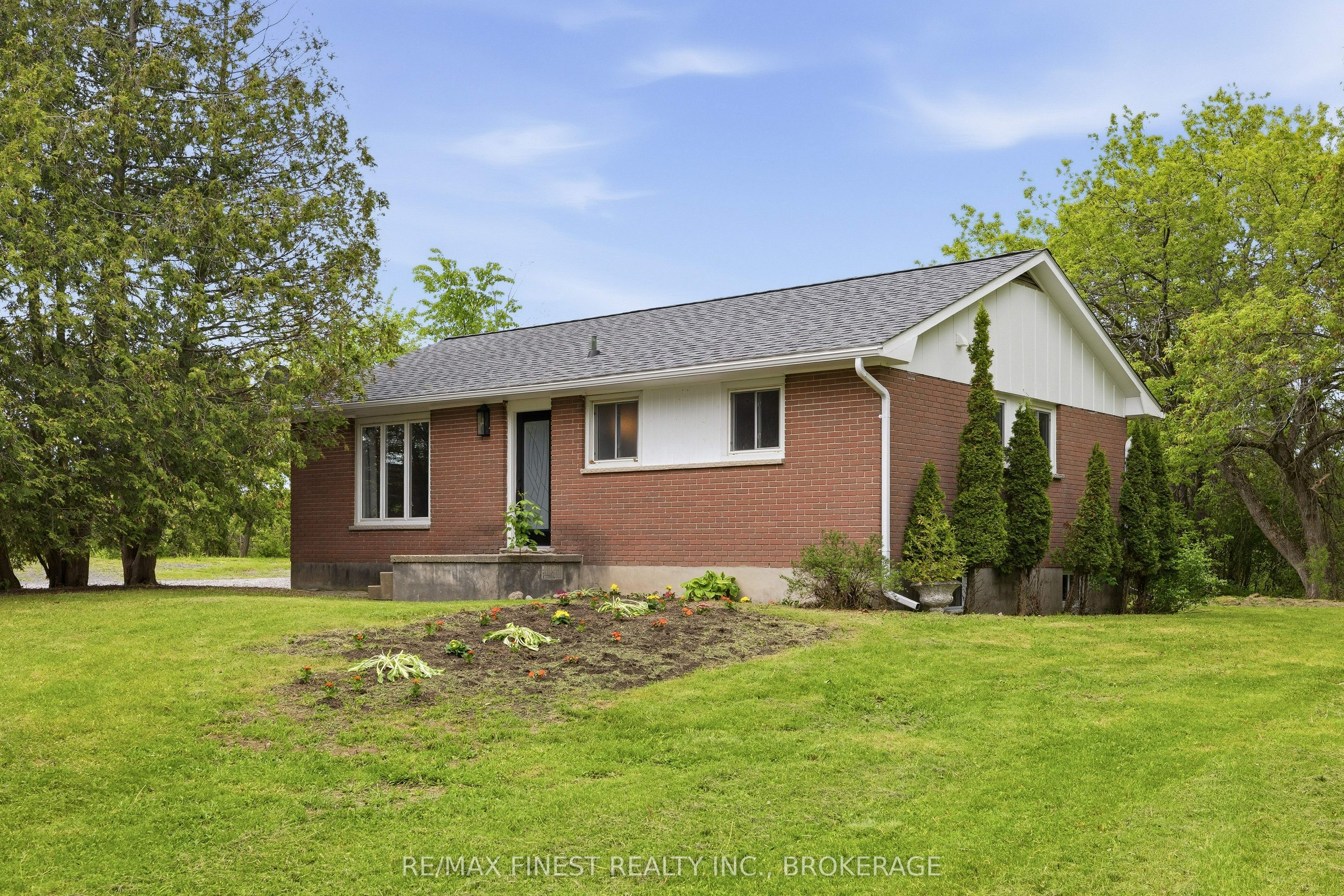 1604 Joyceville Road, Kingston, ON K7L 4V1 photo 2