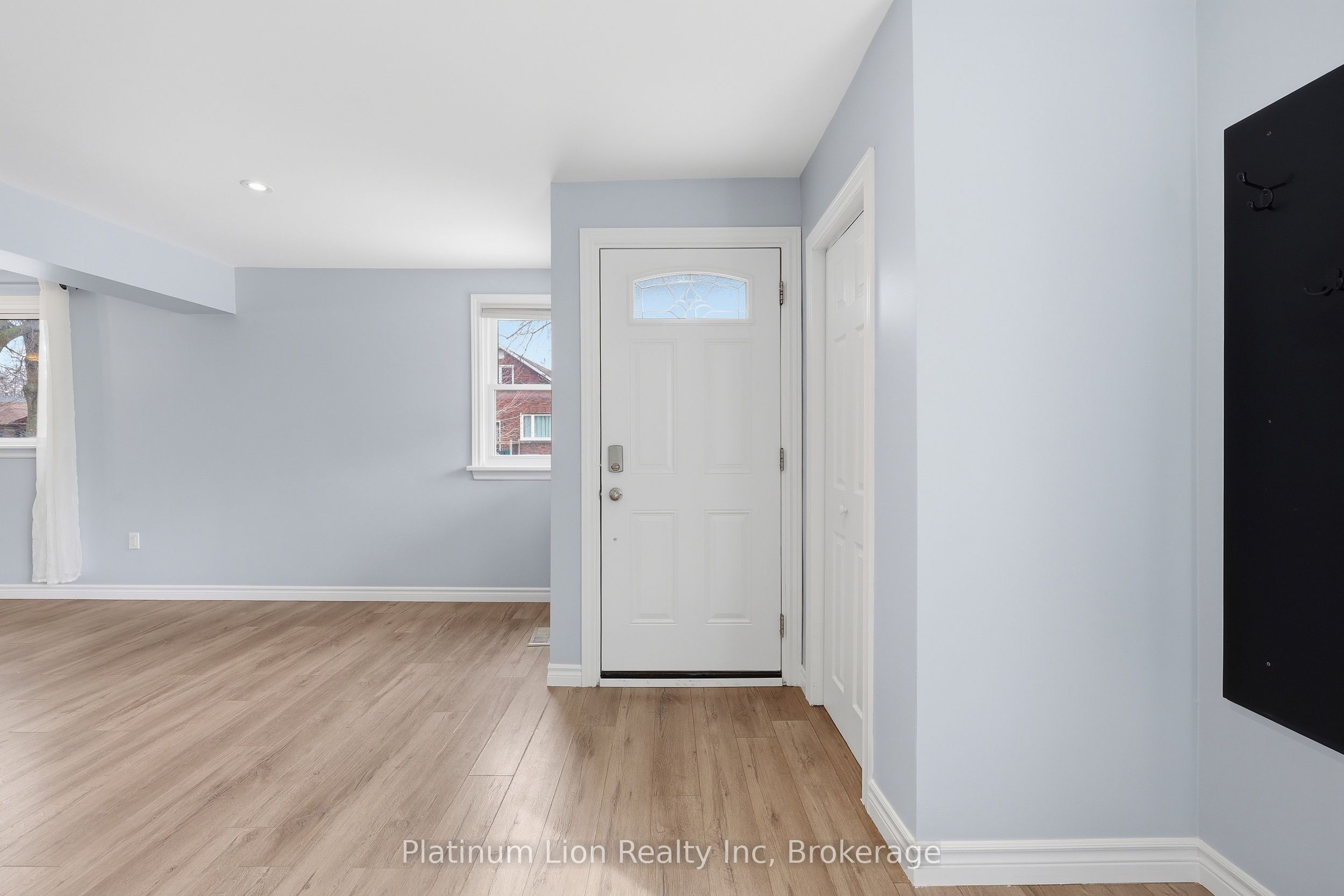 6581 Riall Street, Niagara Falls, ON L2J 1Z4 photo 4