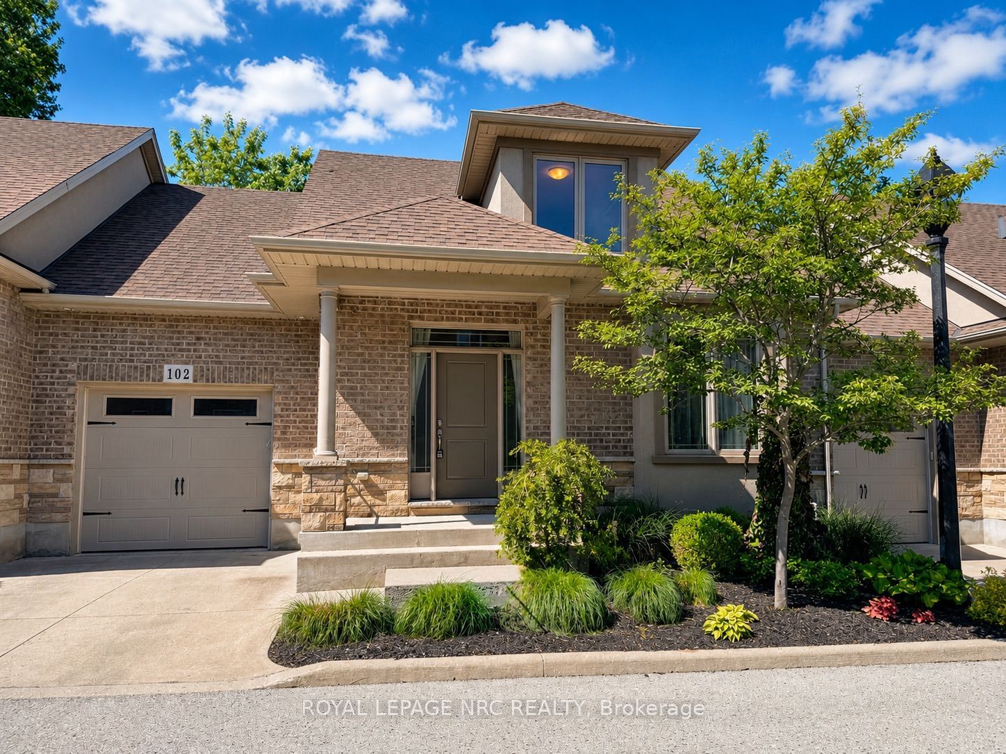 6186 Dorchester Road 2, Niagara Falls, ON L2G 5T2