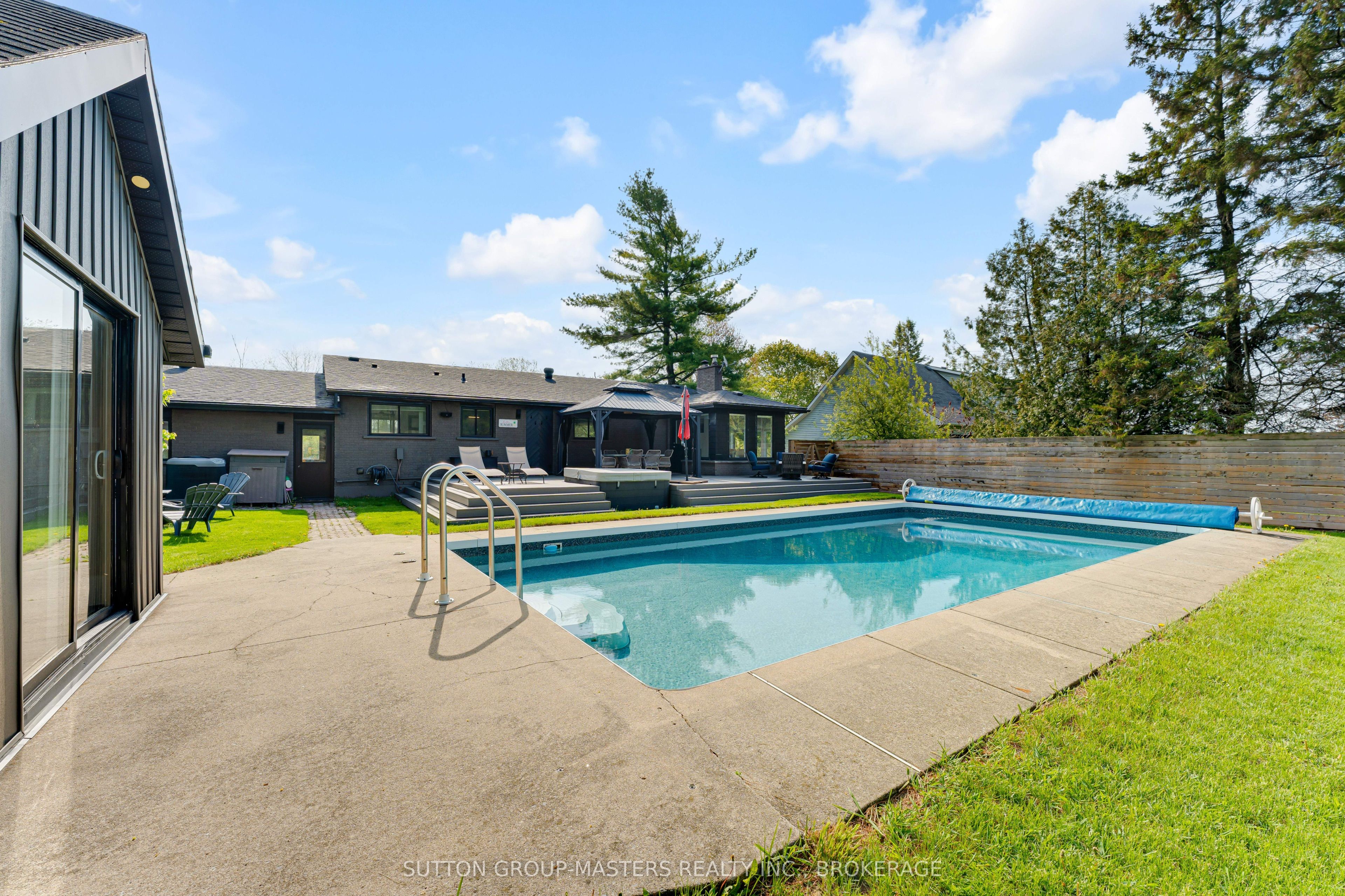 1611 SUNNYSIDE Road, Kingston, ON K7L 4V4 photo 3