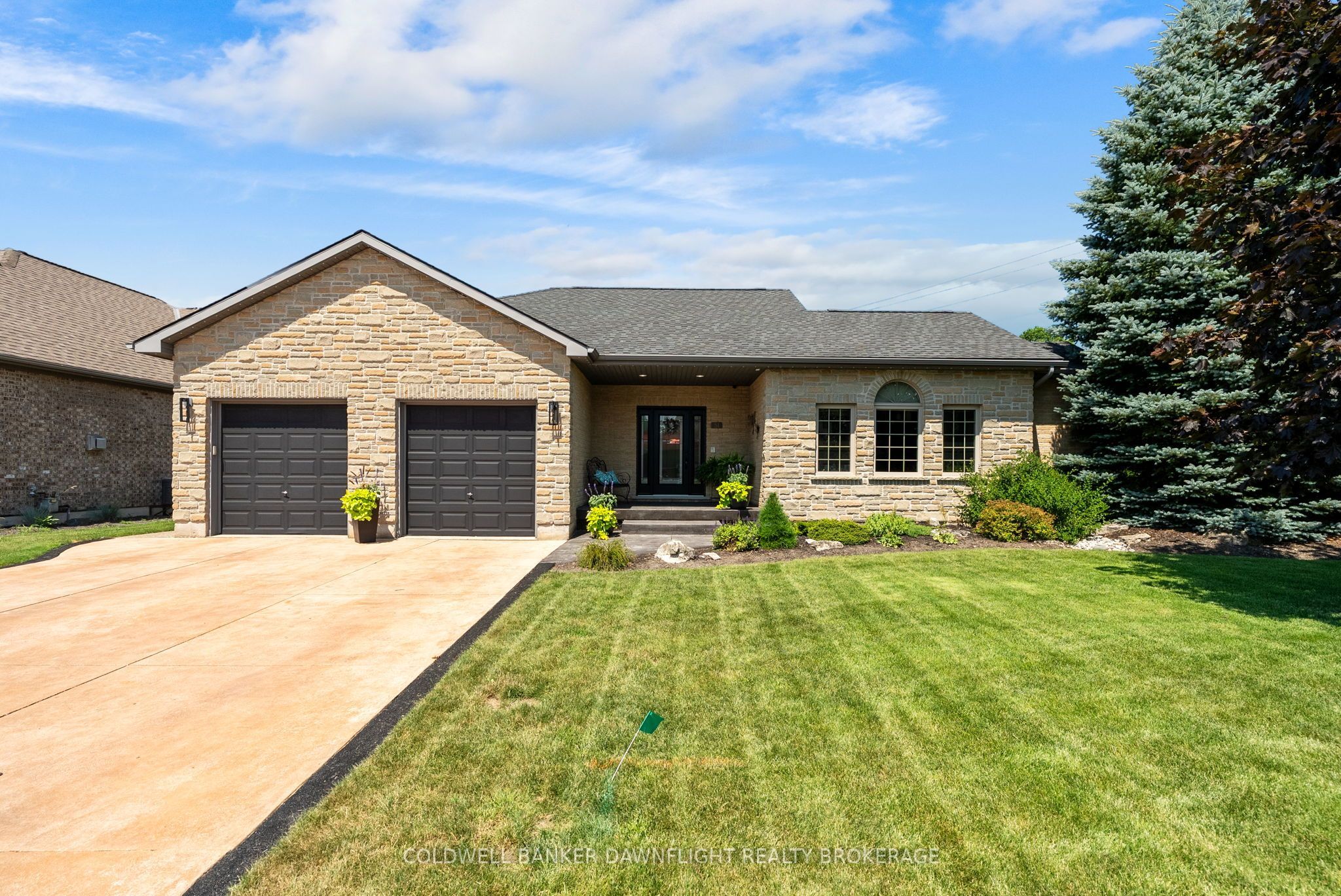 51 Snider Crescent, South Huron, ON N0M 1S2 photo 2
