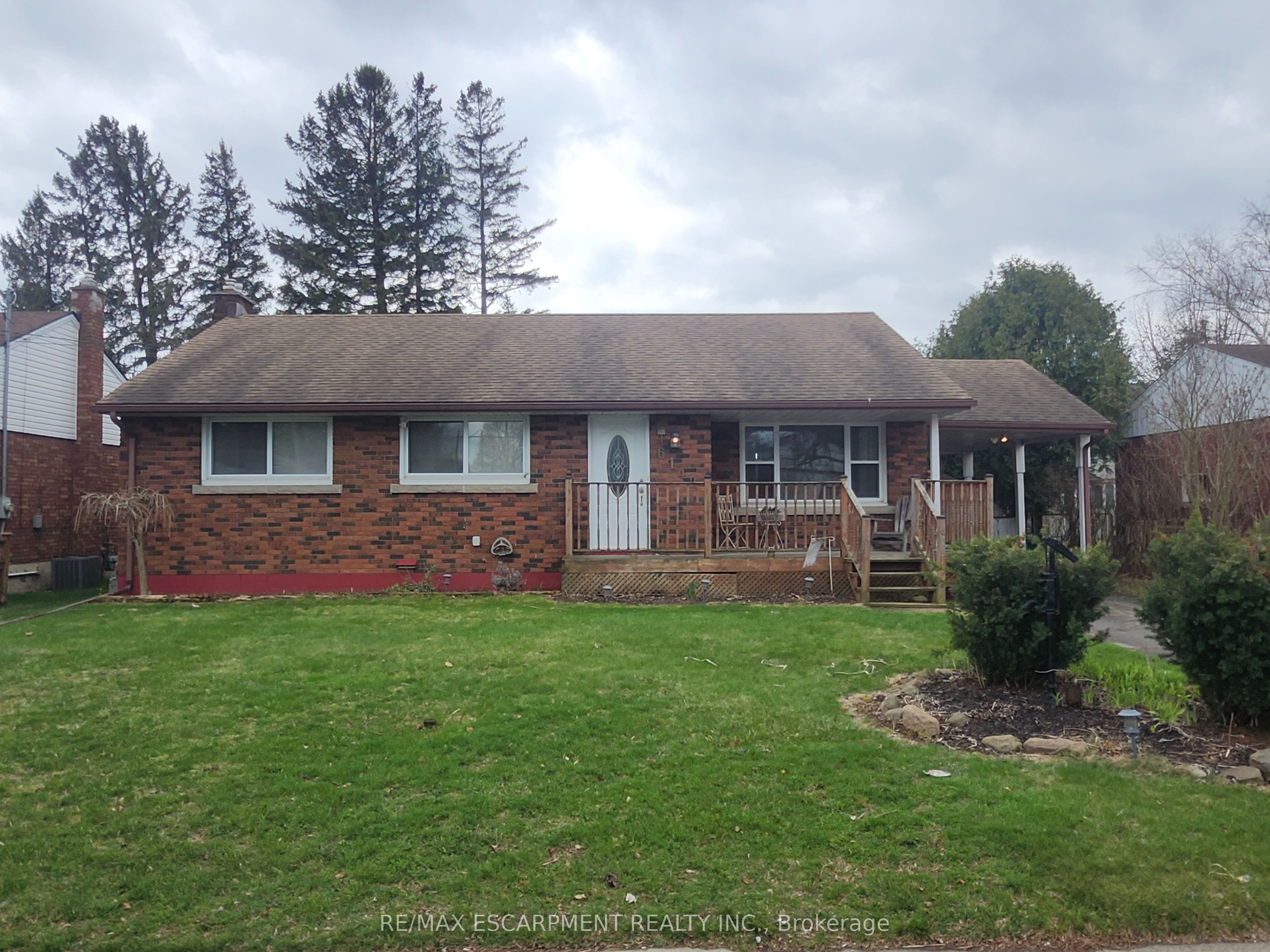 6142 Scott Street, Niagara Falls, ON L2E 3B5