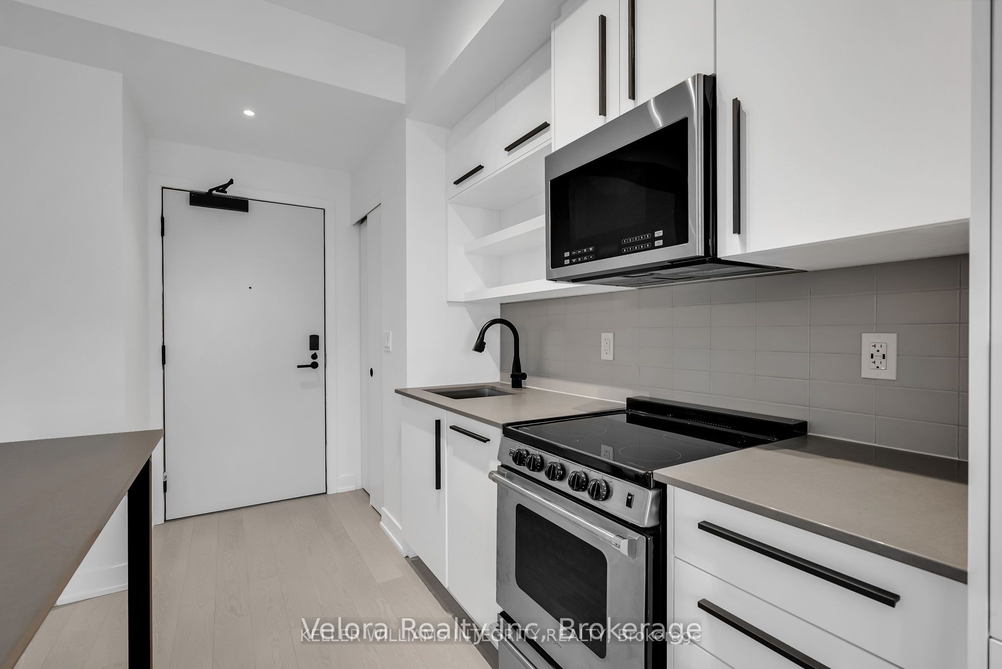 560 RIDEAU Street 905, Lower Town - Sandy Hill, ON K1N 0G3 photo 3