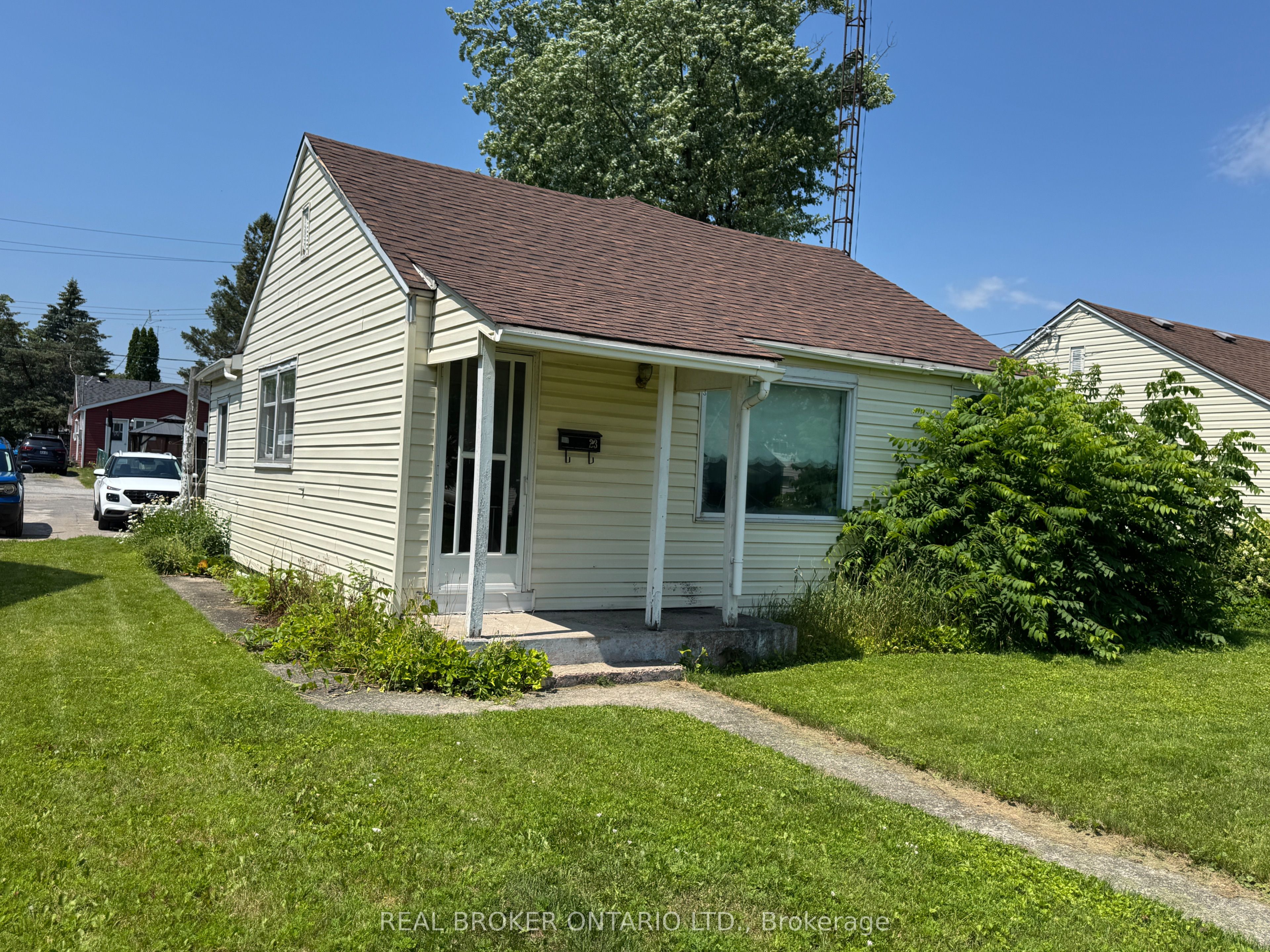 23 Churchill Crescent, Smiths Falls, ON K7A 3H3