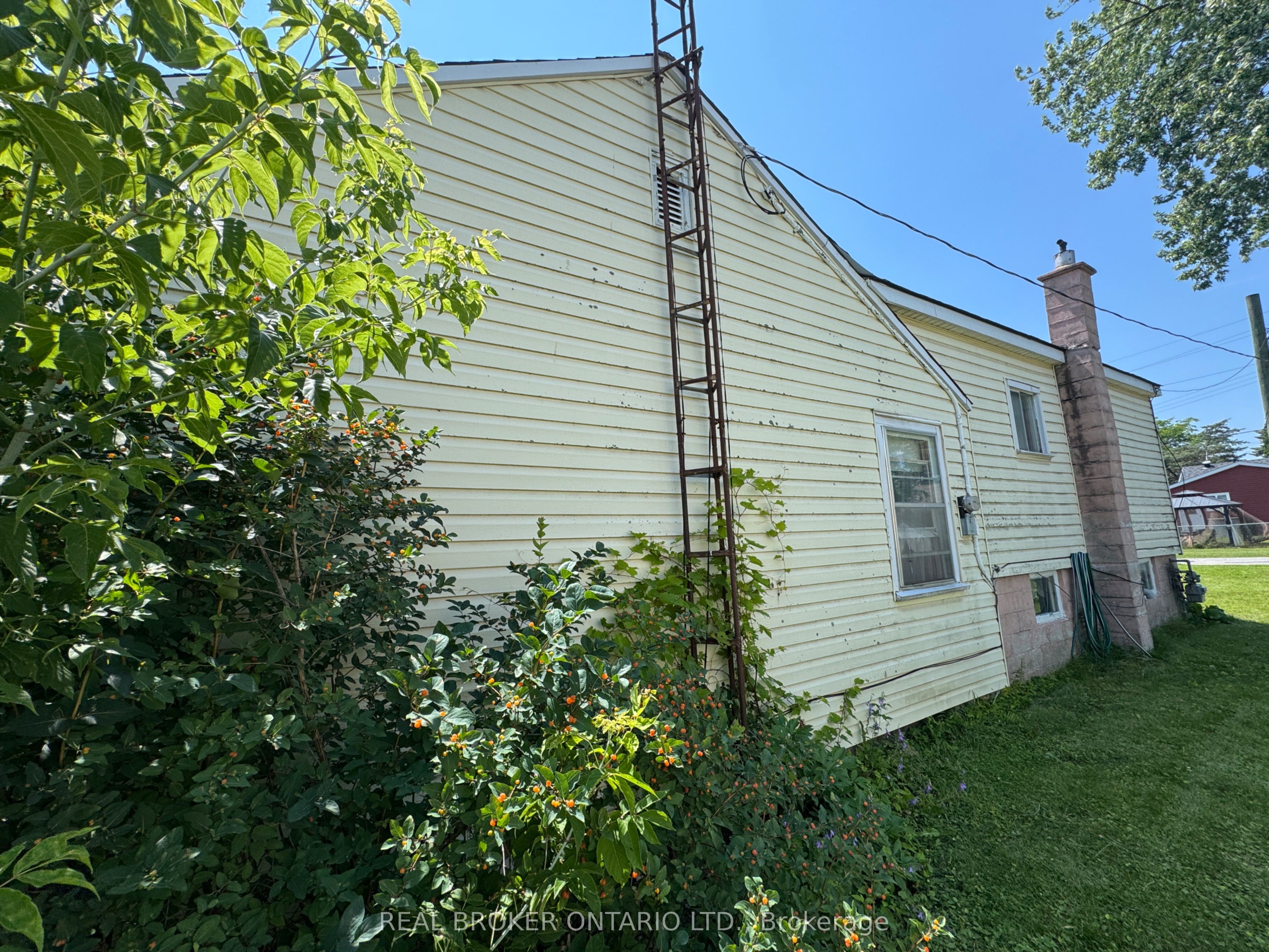 23 Churchill Crescent, Smiths Falls, ON K7A 3H3 photo 4