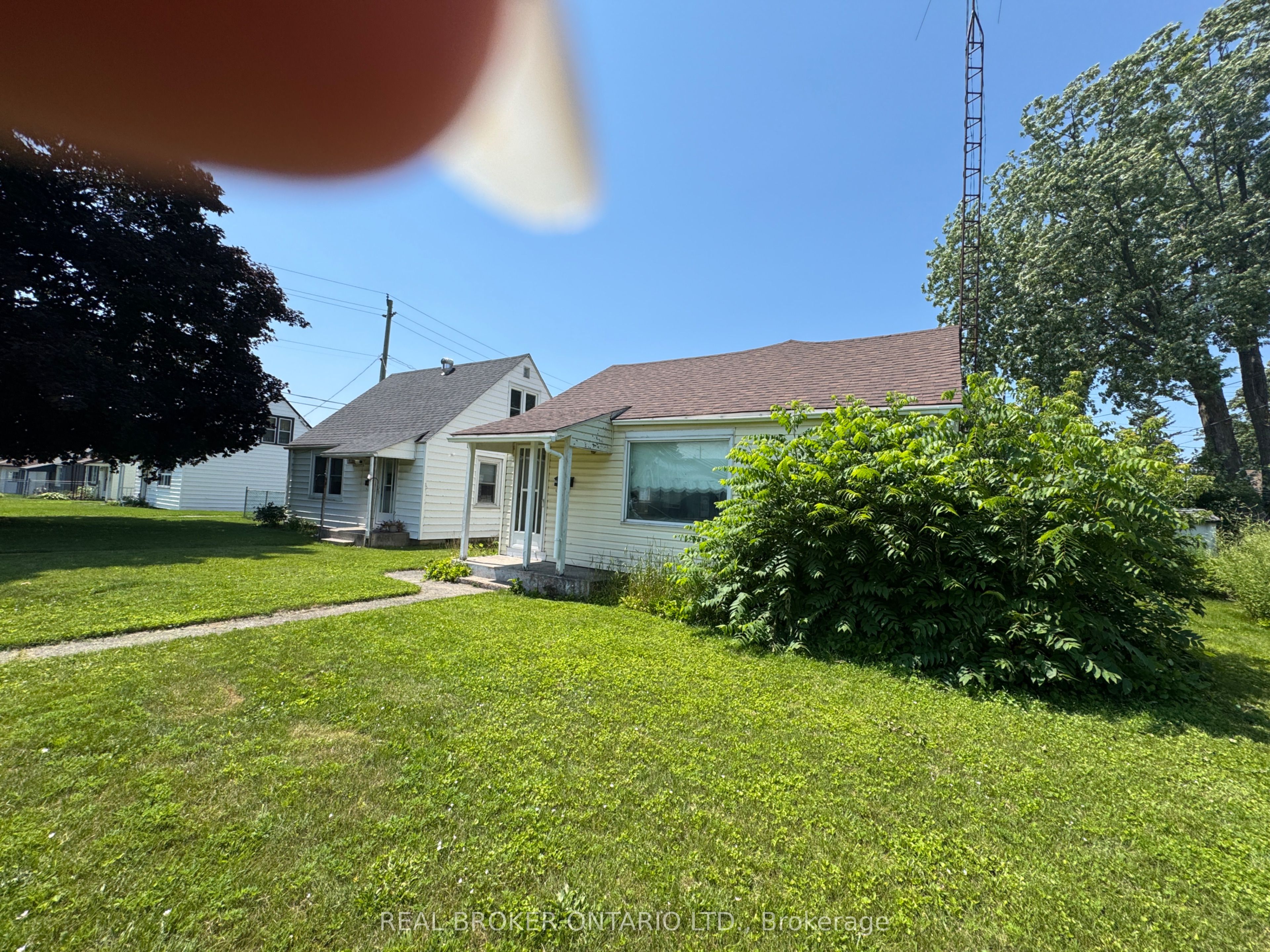23 Churchill Crescent, Smiths Falls, ON K7A 3H3 photo 5