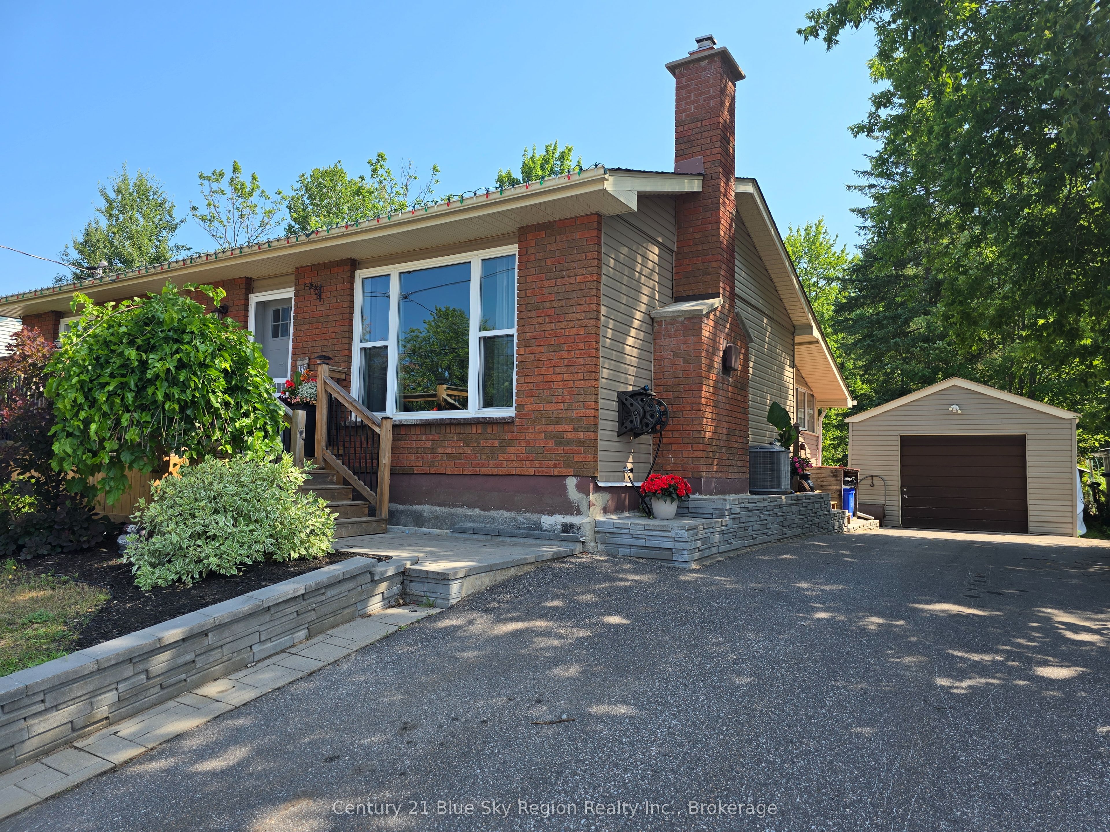 682 King Street, Callander, ON P0H 1H0 photo 3