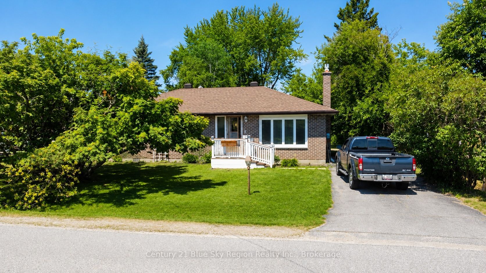 3 Superior Crescent, North Bay, ON P1A 2V9