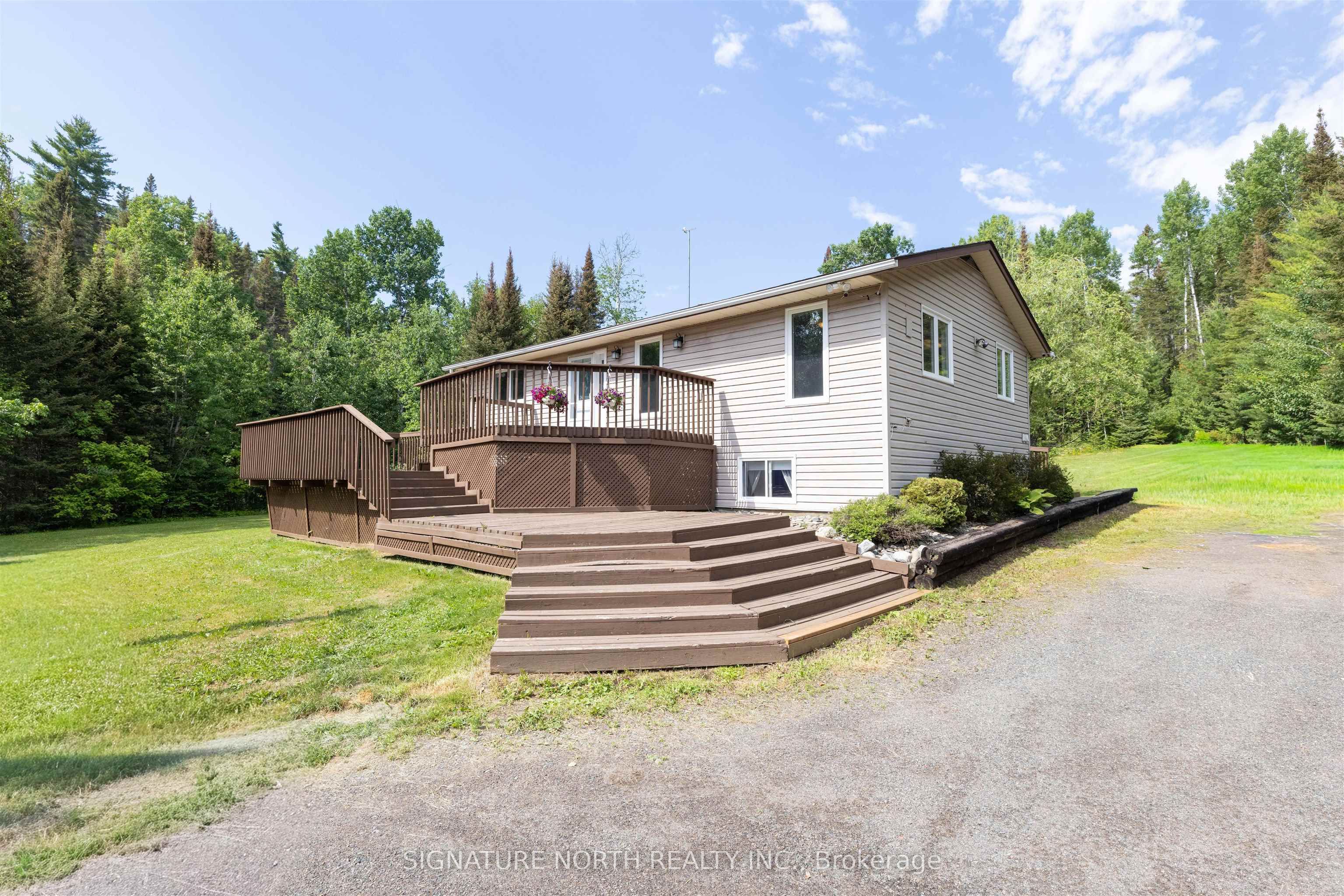 31 Griffis Road, Neebing, ON P7L 0C7