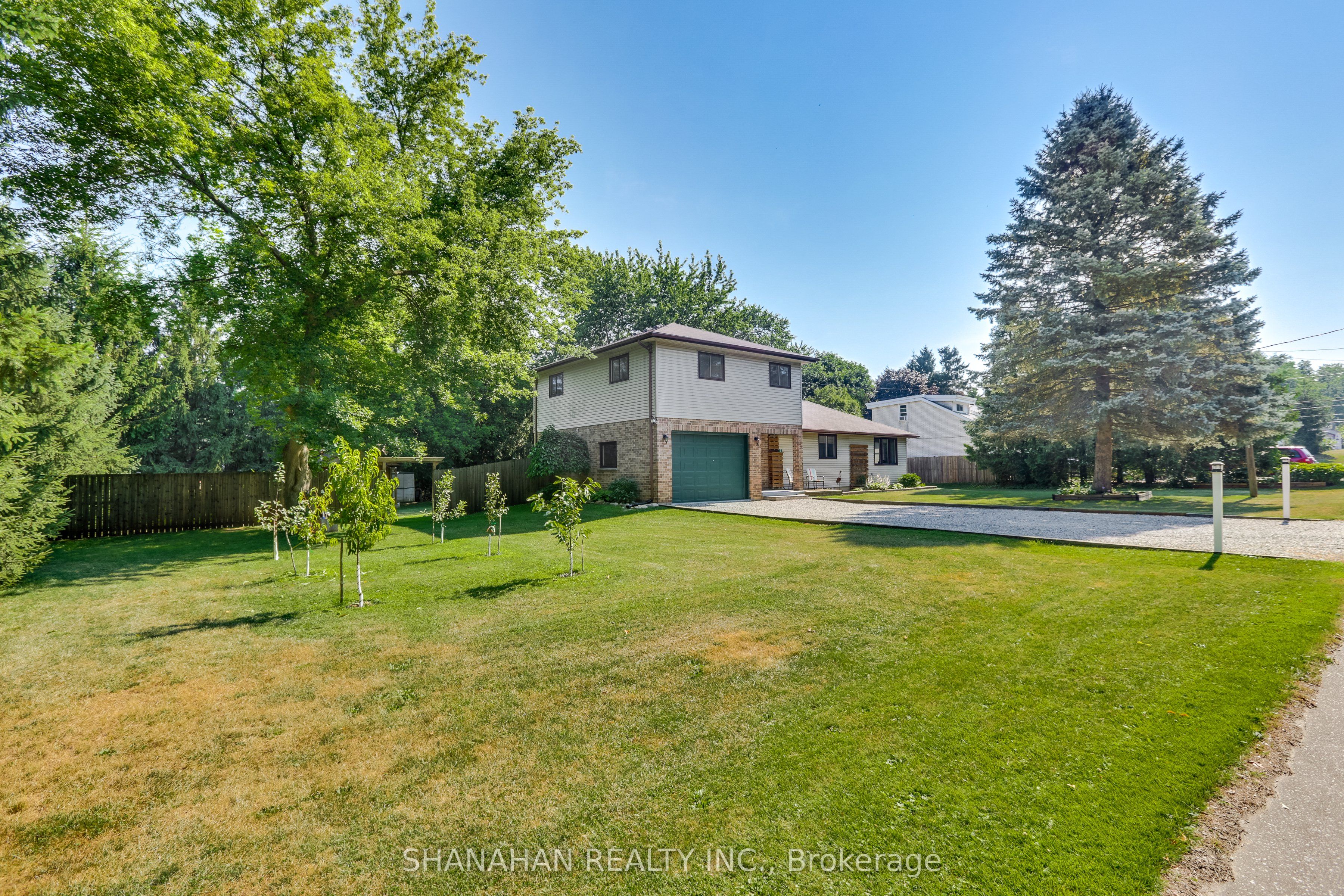 9 Wellington Street, Lambton Shores, ON N0M 1B0 photo 3