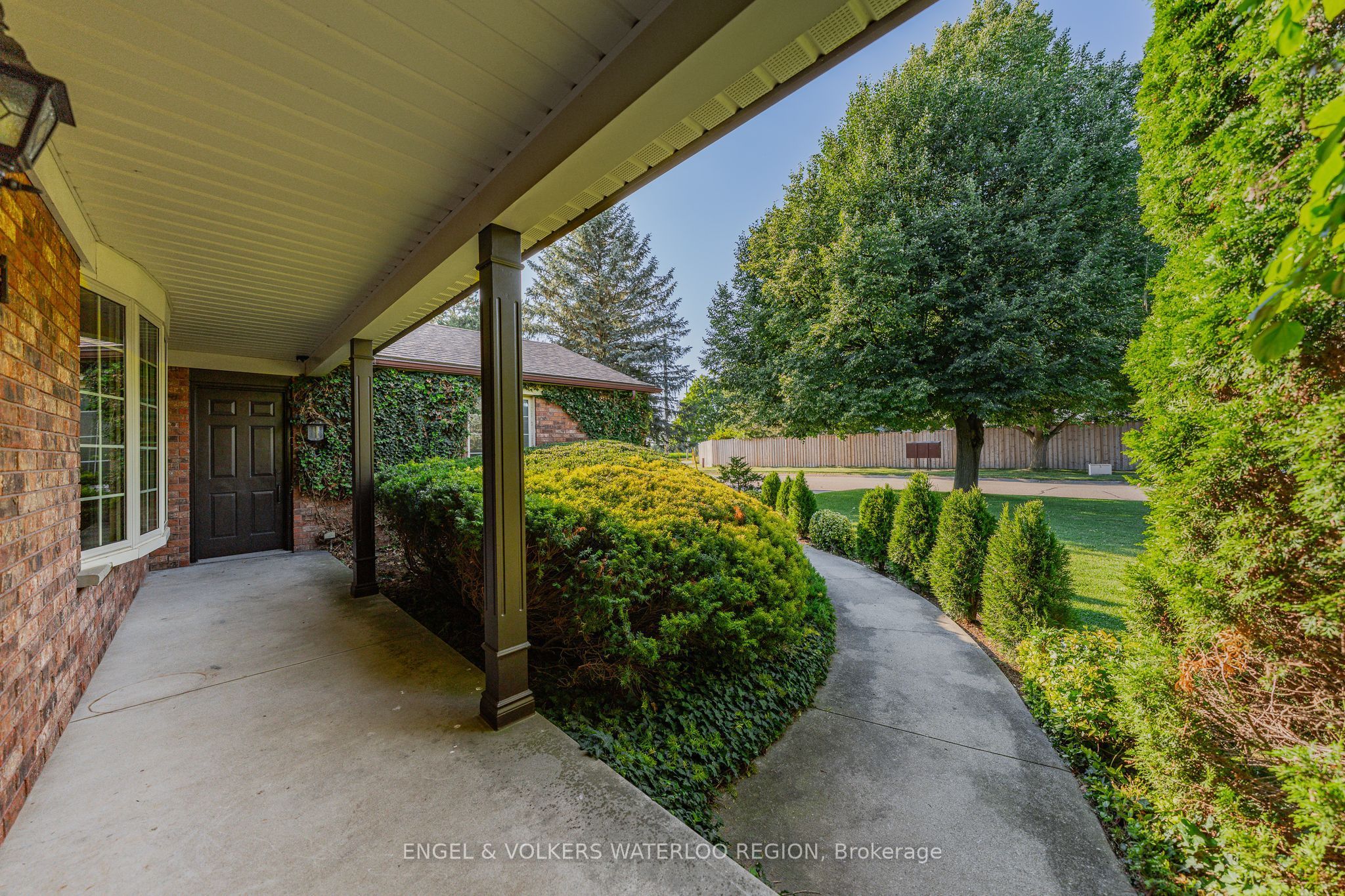 1 Alten Way, Woolwich, ON N0B 2M1 photo 3