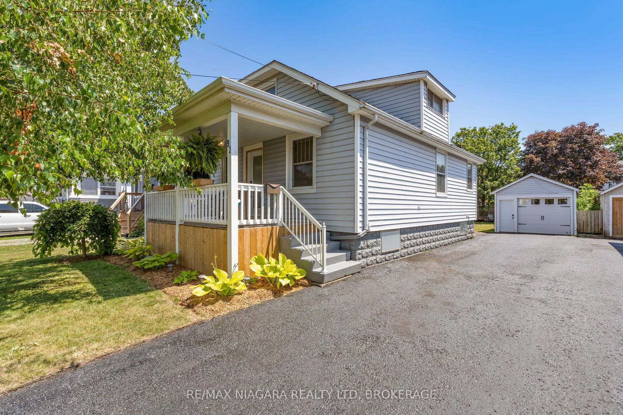92 Delhi Street, Port Colborne, ON L3K 3K9