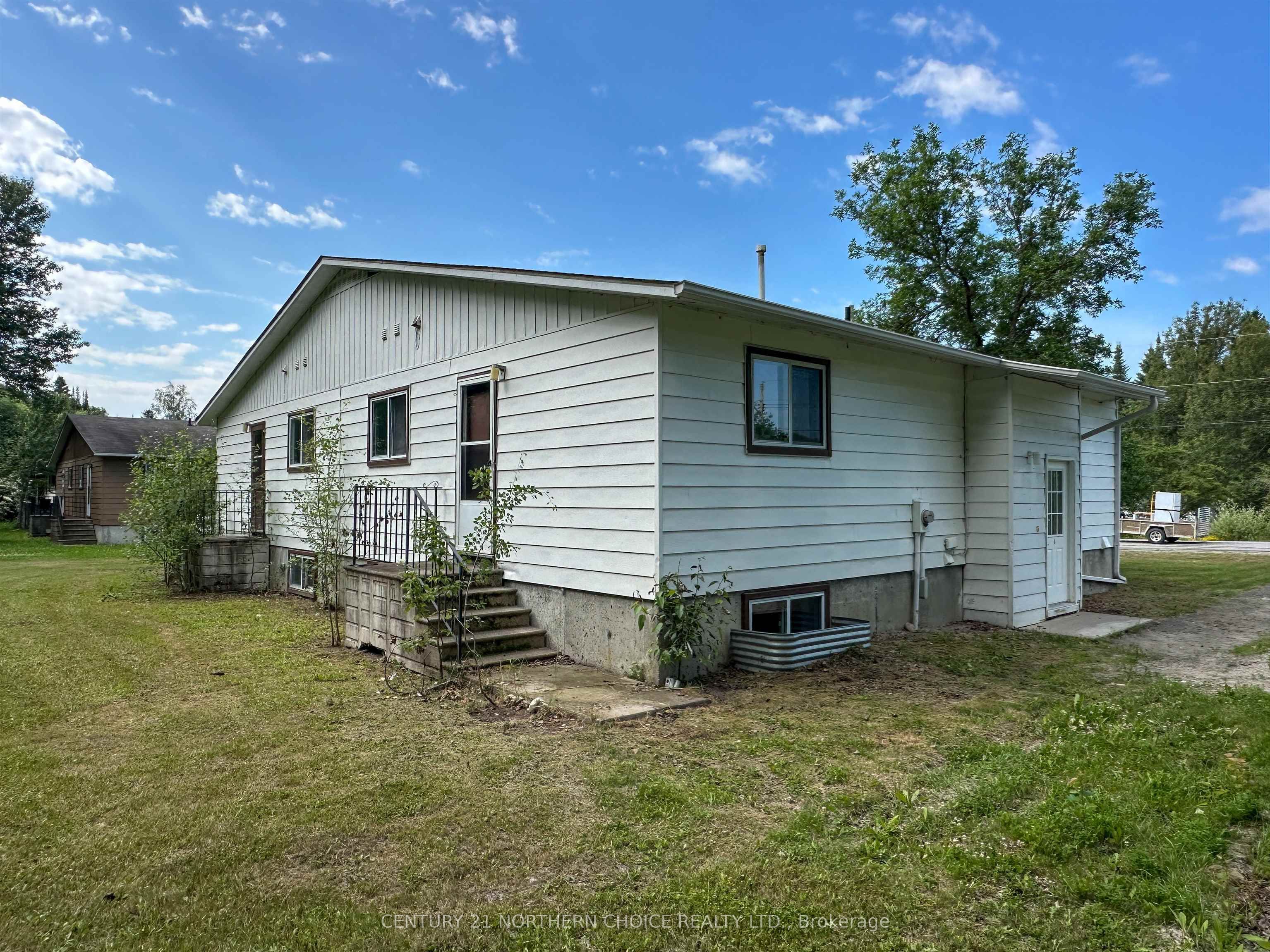 78/80 Birch Drive, Ear Falls, ON P0V 1T0 photo 5