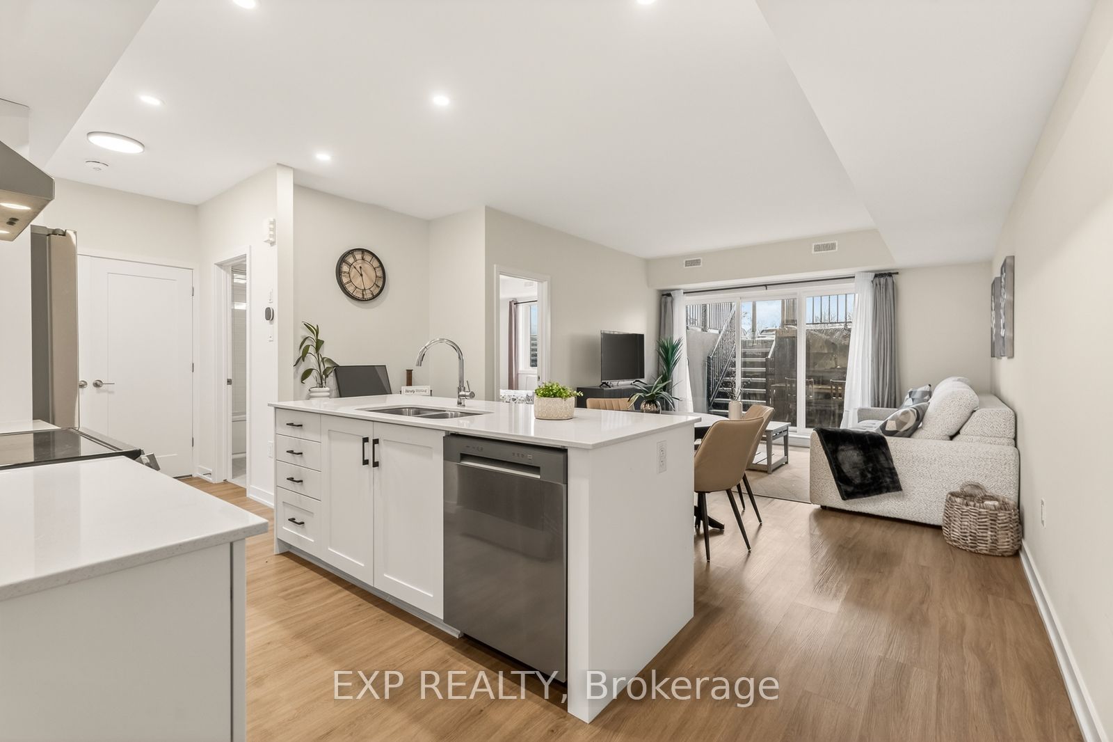 810 Roger Griffiths Avenue D, Kanata, ON K2S 3A9 photo 4