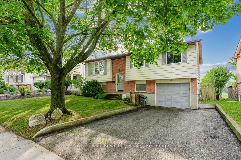 18 Springdale Boulevard, Guelph, ON N1H 6X5 photo 2