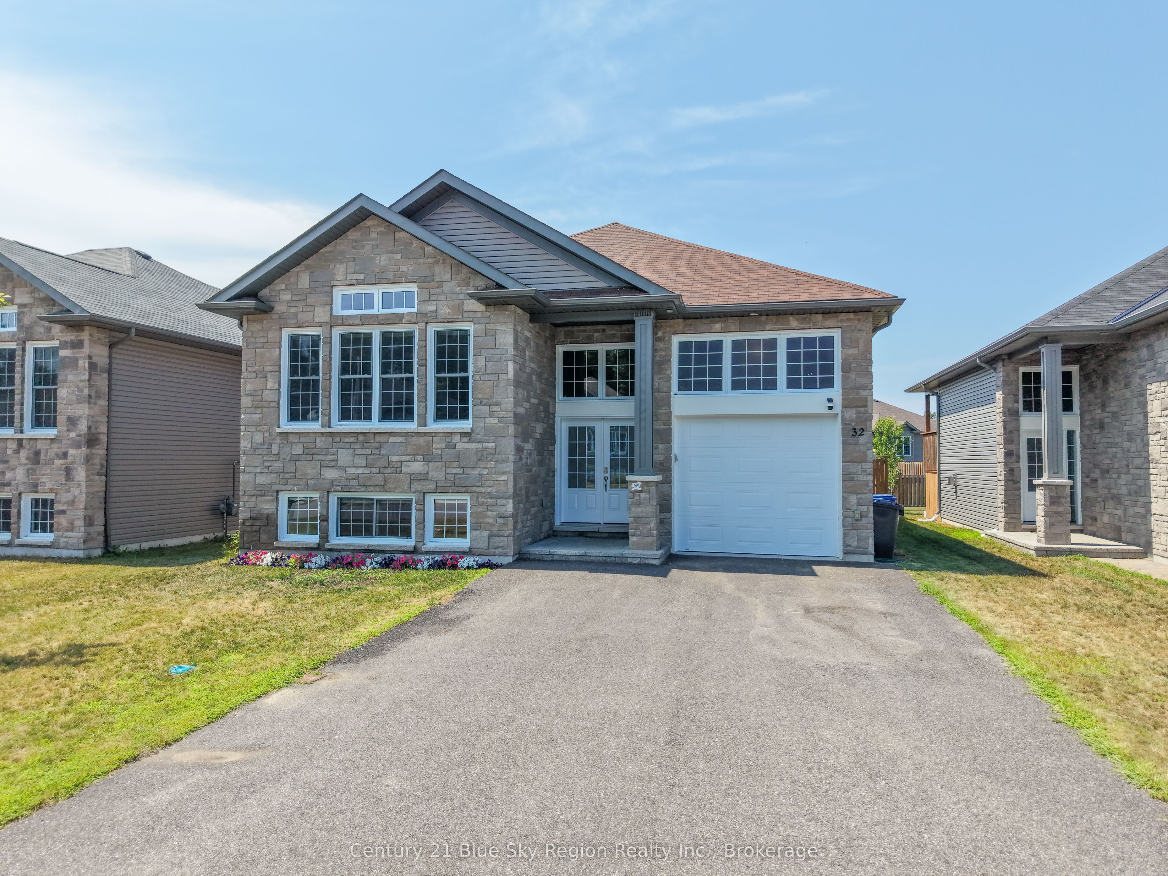 32 Trillium Drive, North Bay, ON P1A 0G6