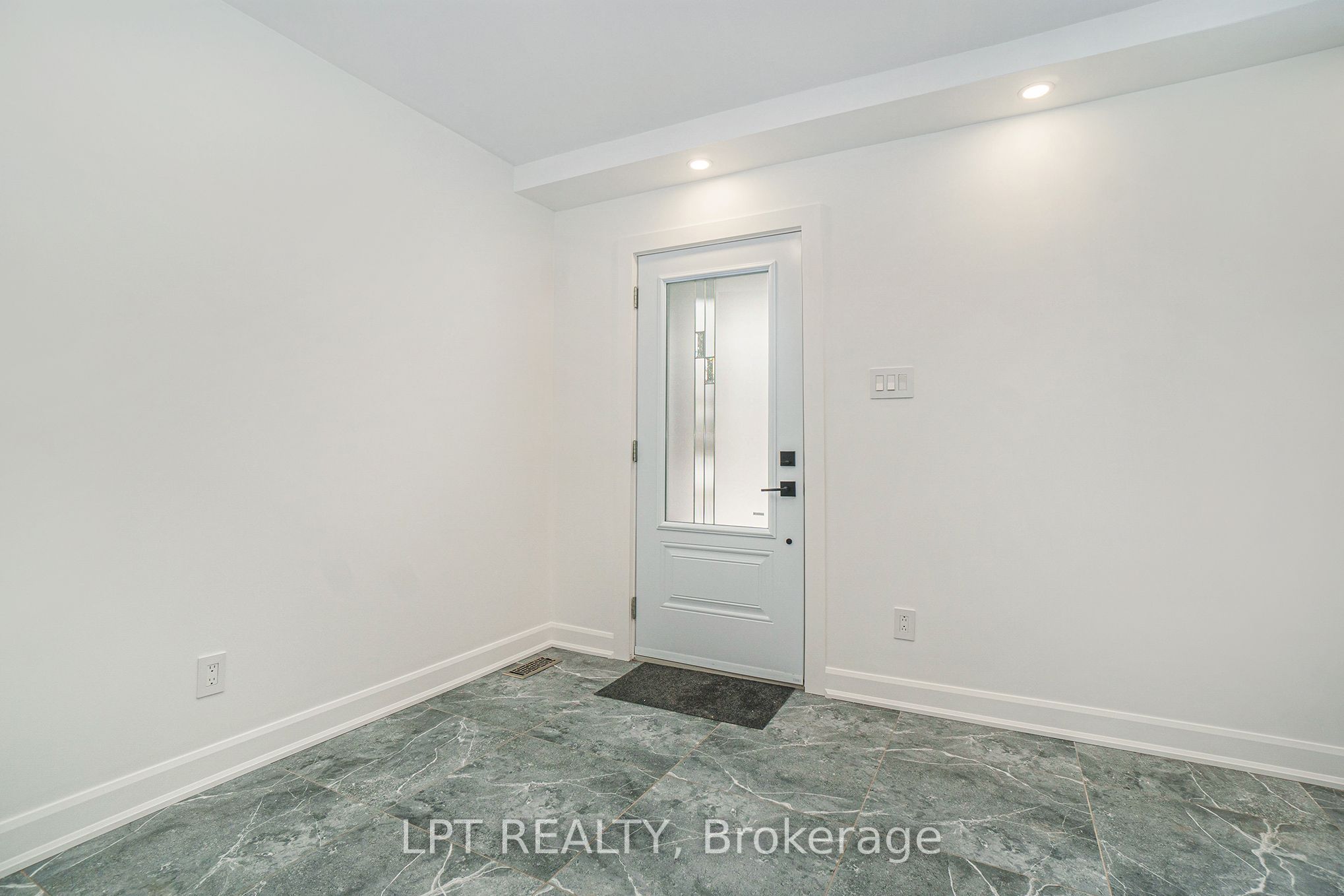 2112 Alta Vista Drive, Alta Vista and Area, ON K1H 7L8 photo 4