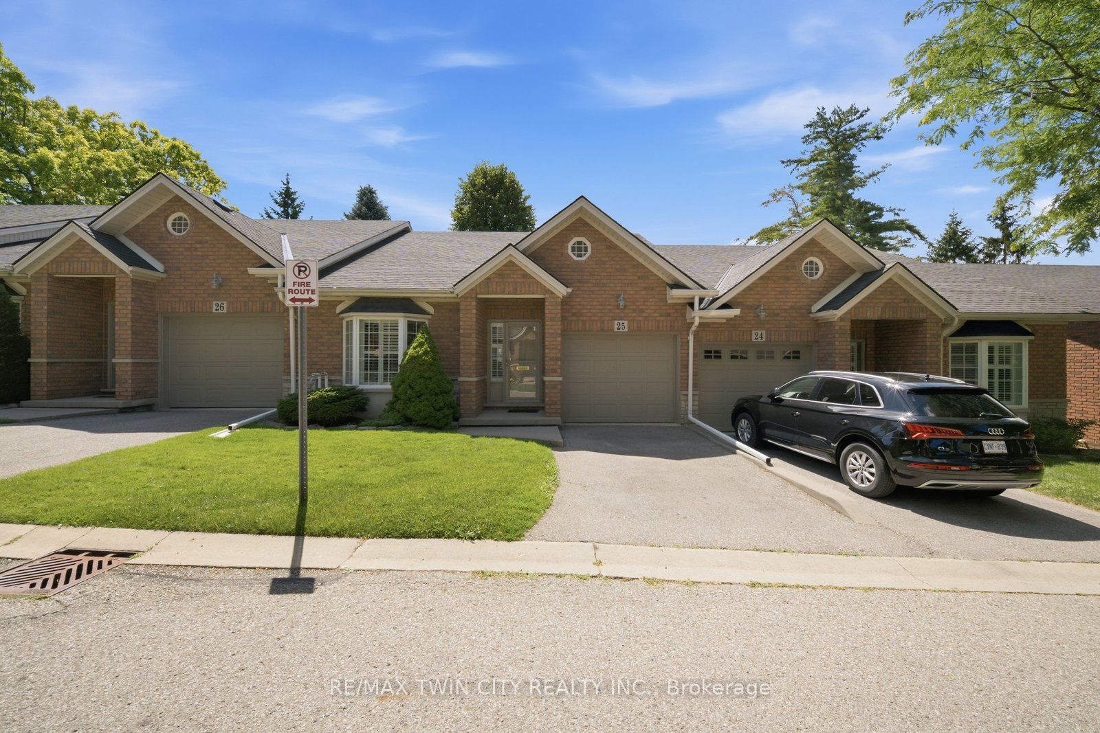 24 Hardy Road, Brantford, ON N3T 5K6 photo 2