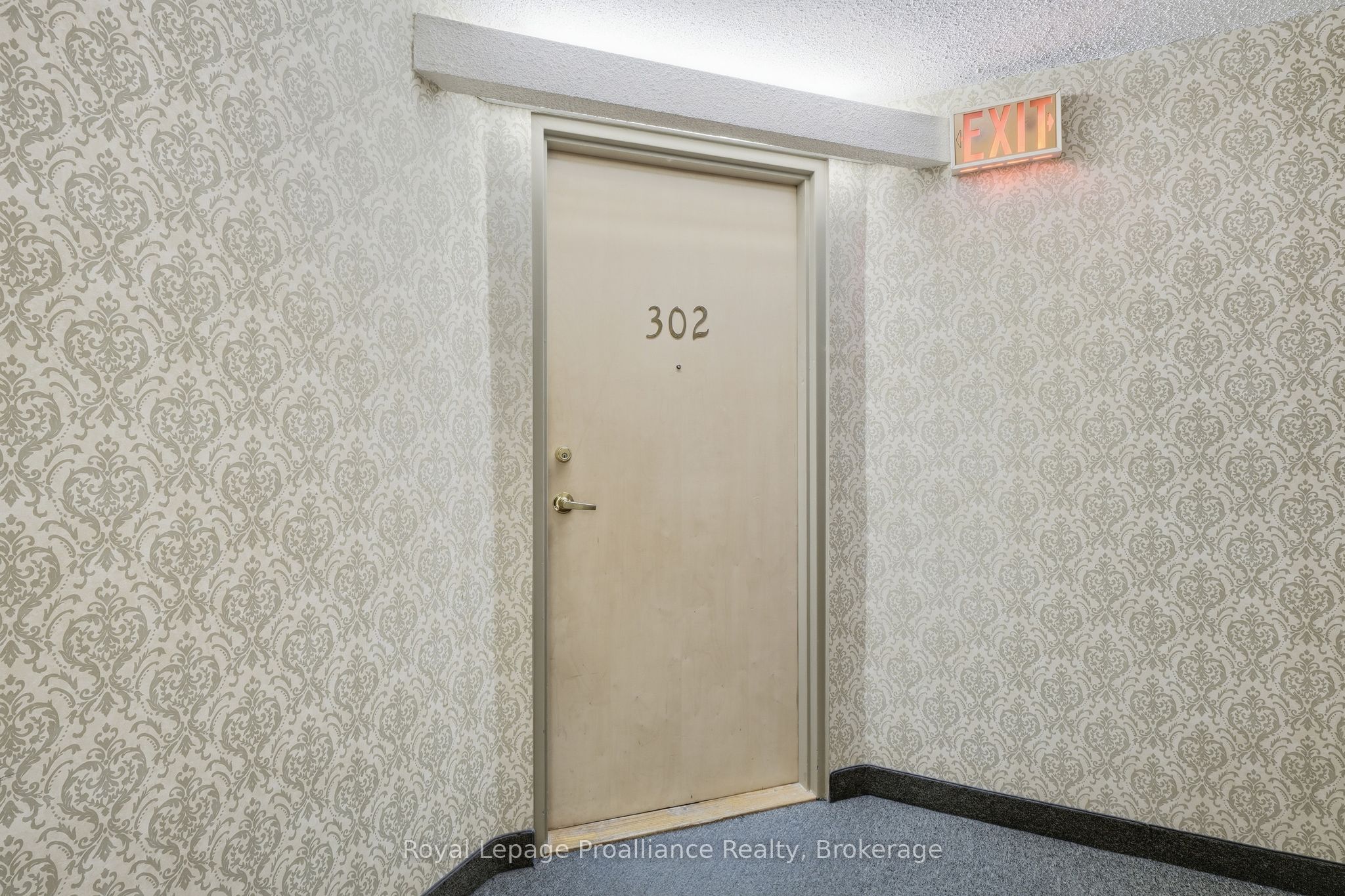 344 Front Street 302, Belleville, ON K8N 5M4 photo 3