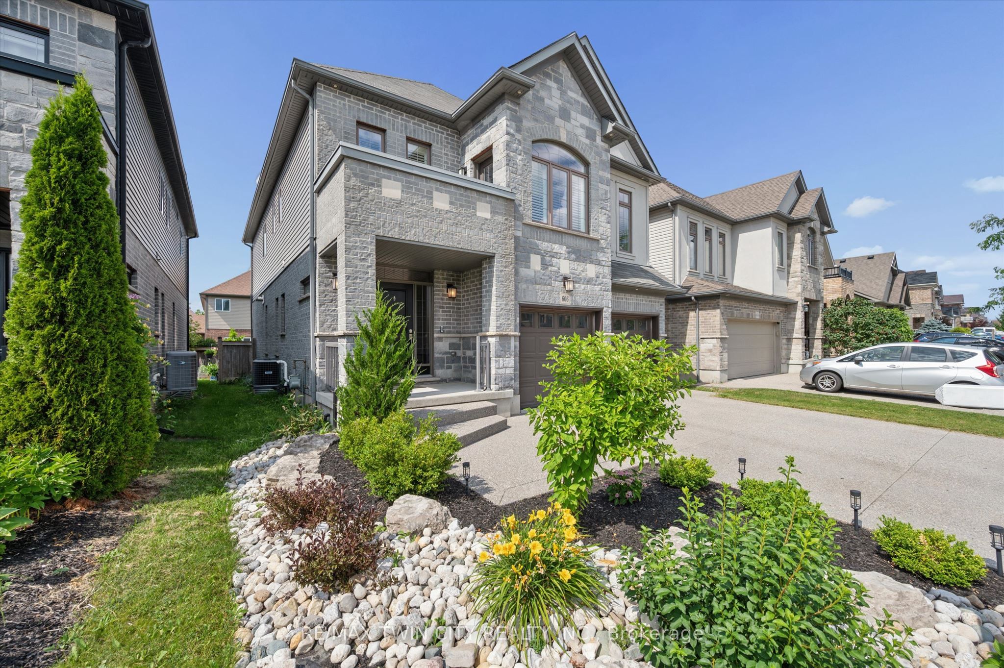 606 Pinery Trail, Waterloo, ON N2V 2Y6 photo 3