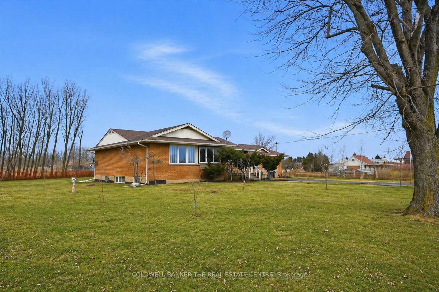 356 Mountain Road, Grimsby, ON L3M 4E7 photo 3
