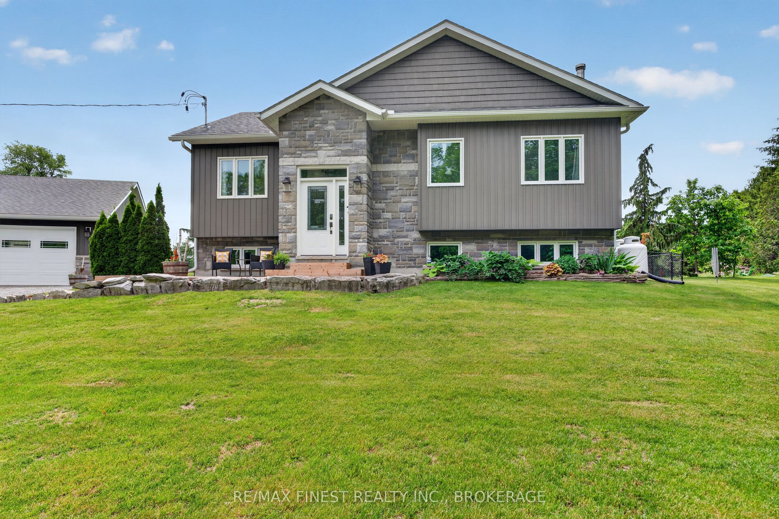 1415 Rickards Road, Frontenac, ON K0H 2L0