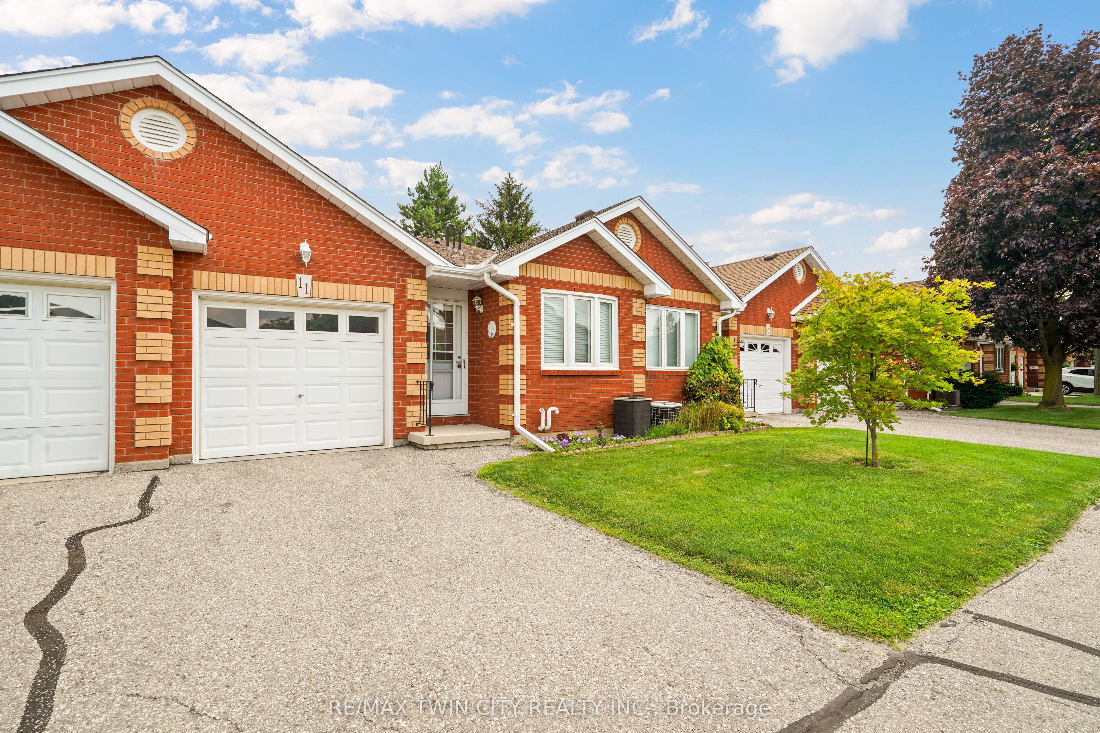 1 Buchanan Crescent 11, Brantford, ON N3P 2B2 photo 2