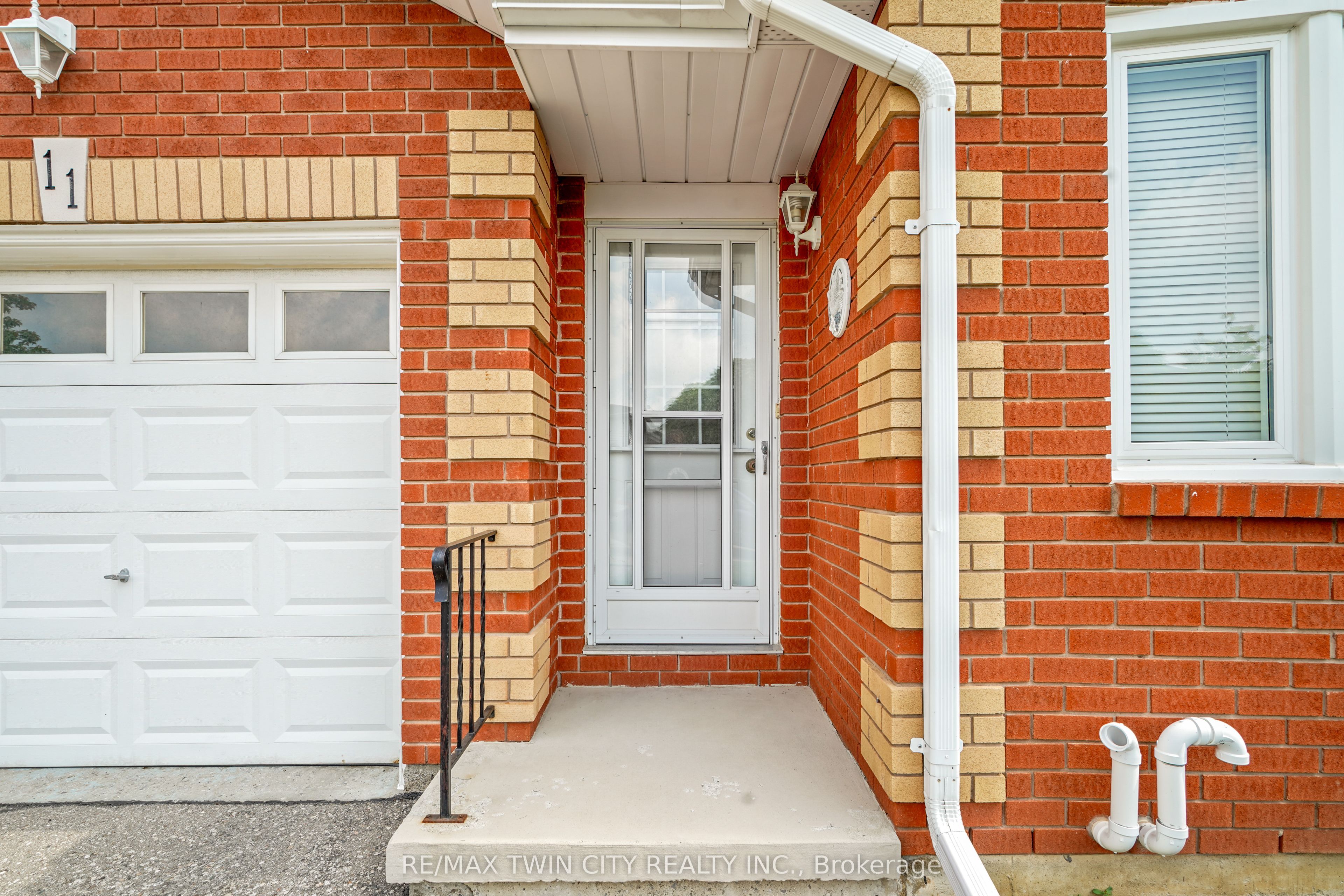 1 Buchanan Crescent 11, Brantford, ON N3P 2B2 photo 4