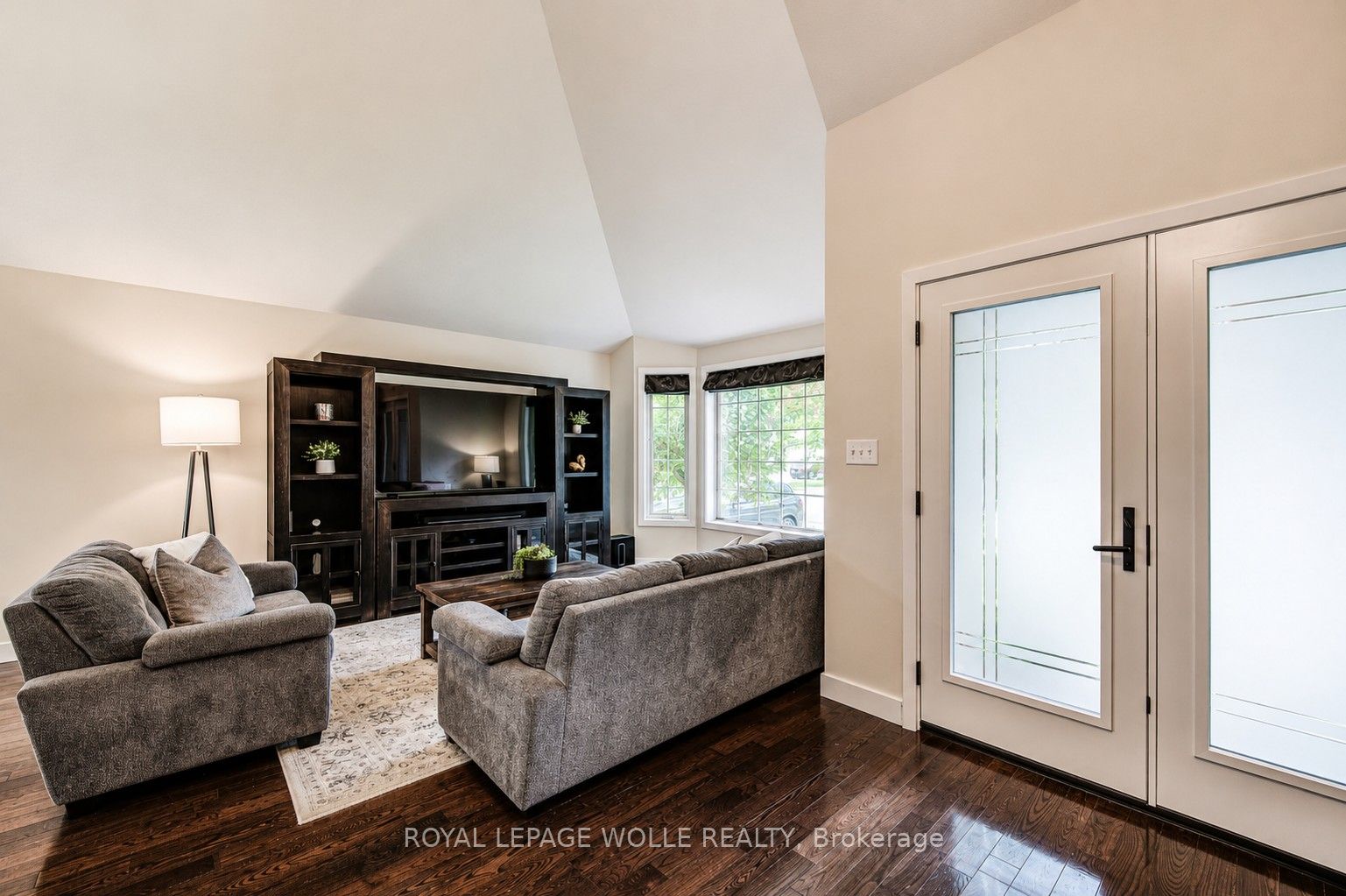 561 Chancery Lane, Waterloo, ON N2T 2N5 photo 4