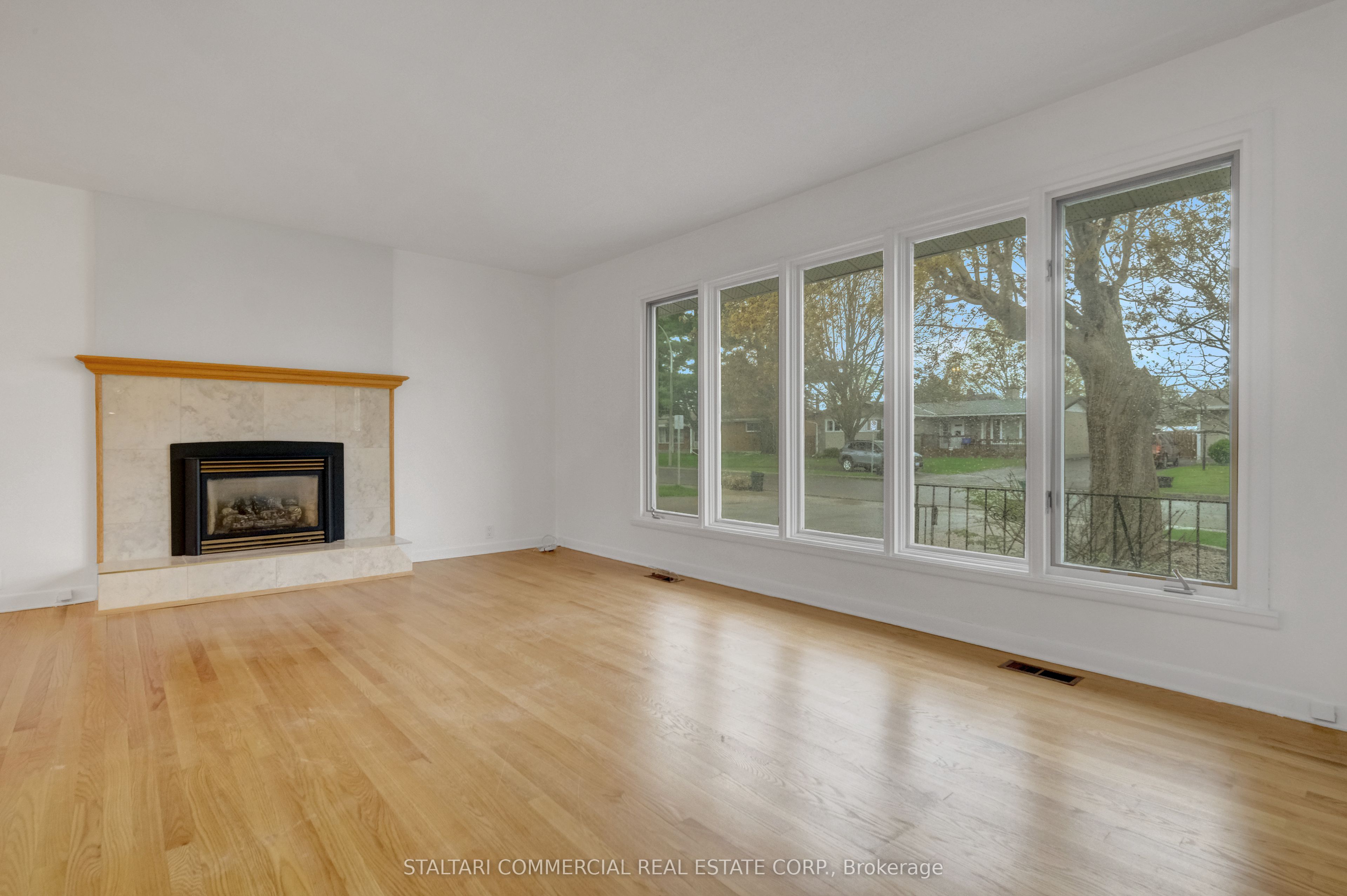 1156 Deer Park Road W, Cityview - Parkwoods Hills - Rideau Shore, ON K2E 6H3 photo 3