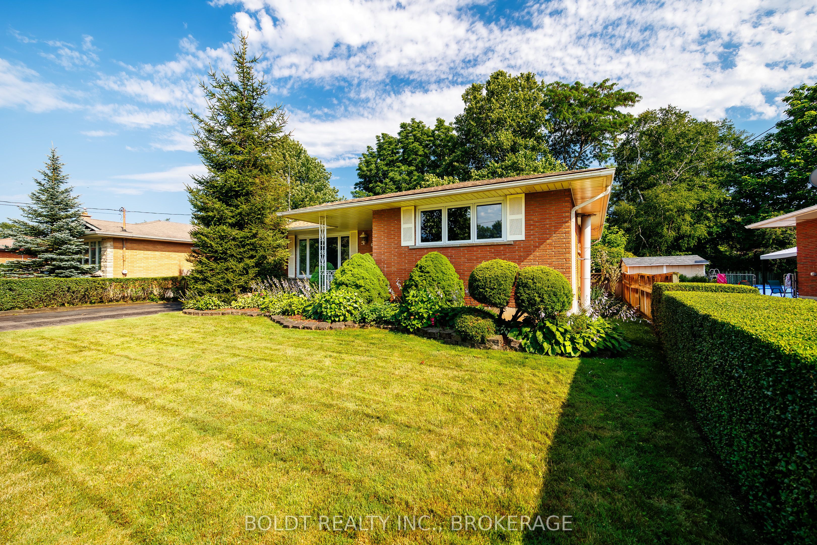 620 Scott Street, St. Catharines, ON L2M 3X8 photo 2