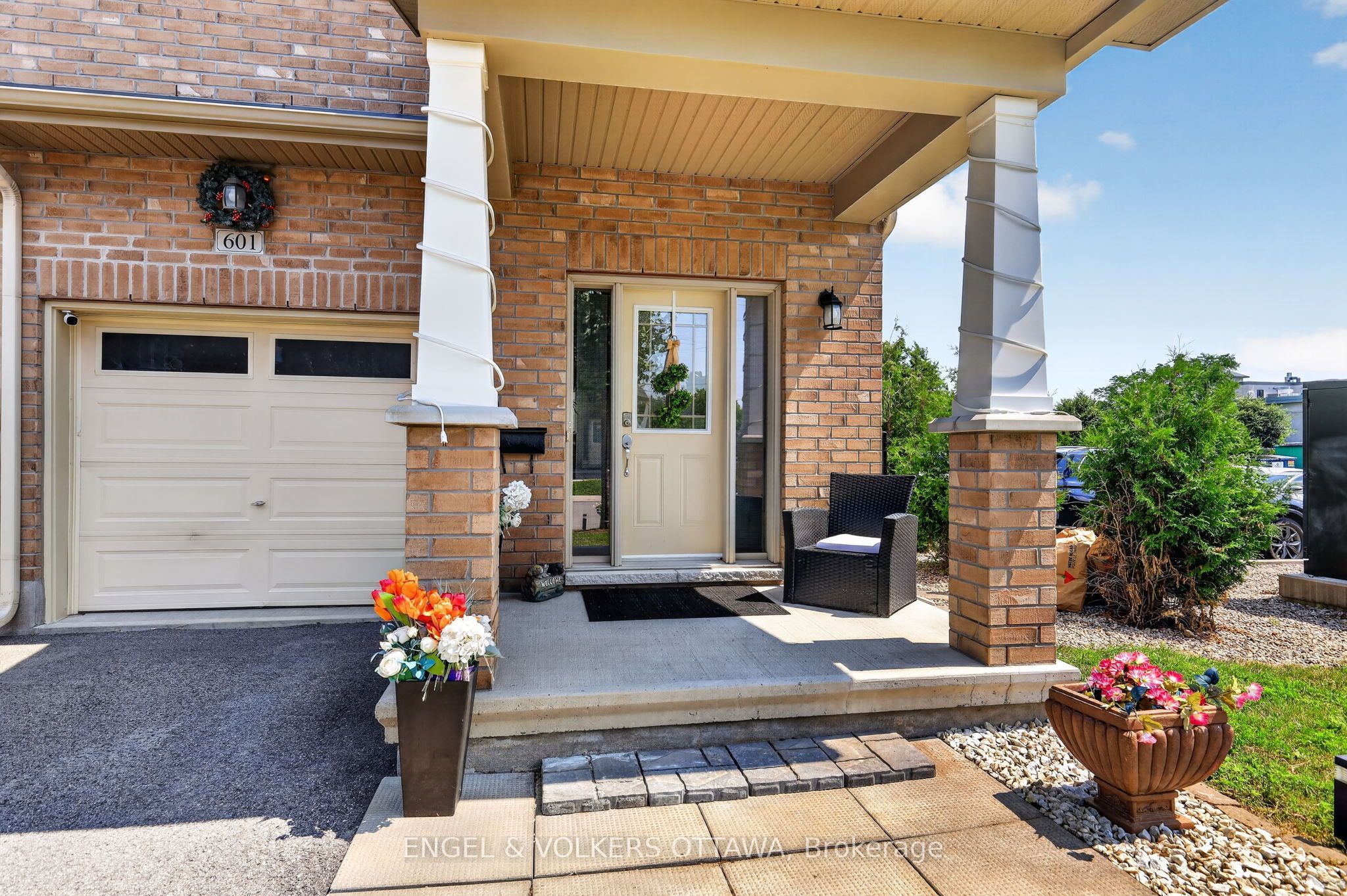 601 Via Campanale Avenue, Barrhaven, ON K2J 4A2 photo 3